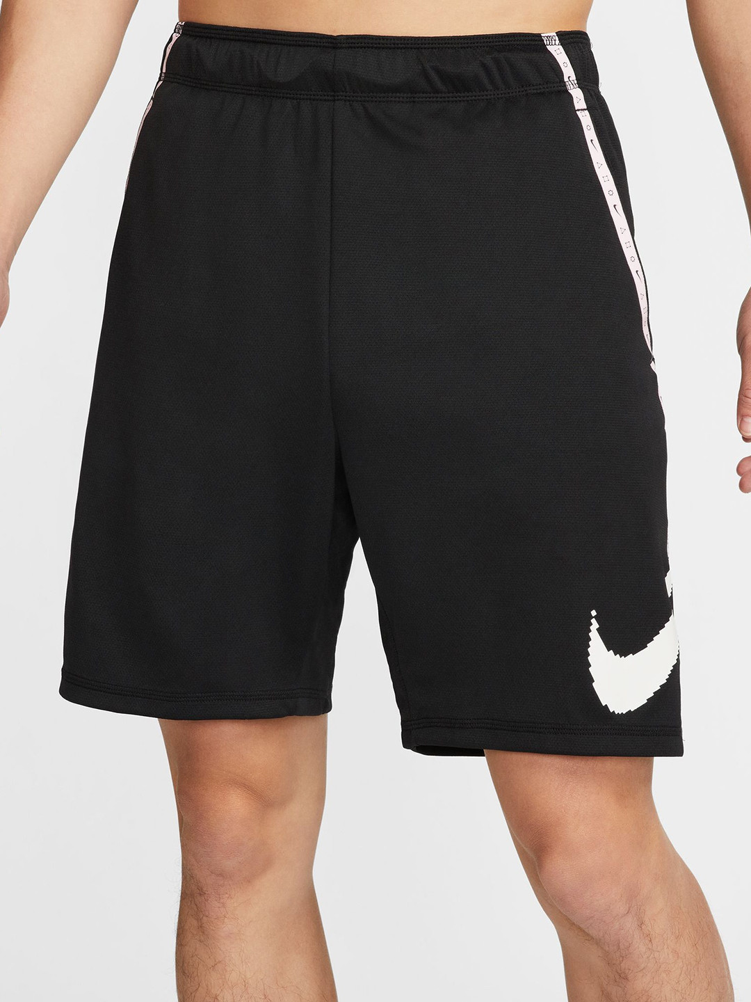 

Nike Men Black Dri-Fit KNIT 6.0 DYE Training Shorts