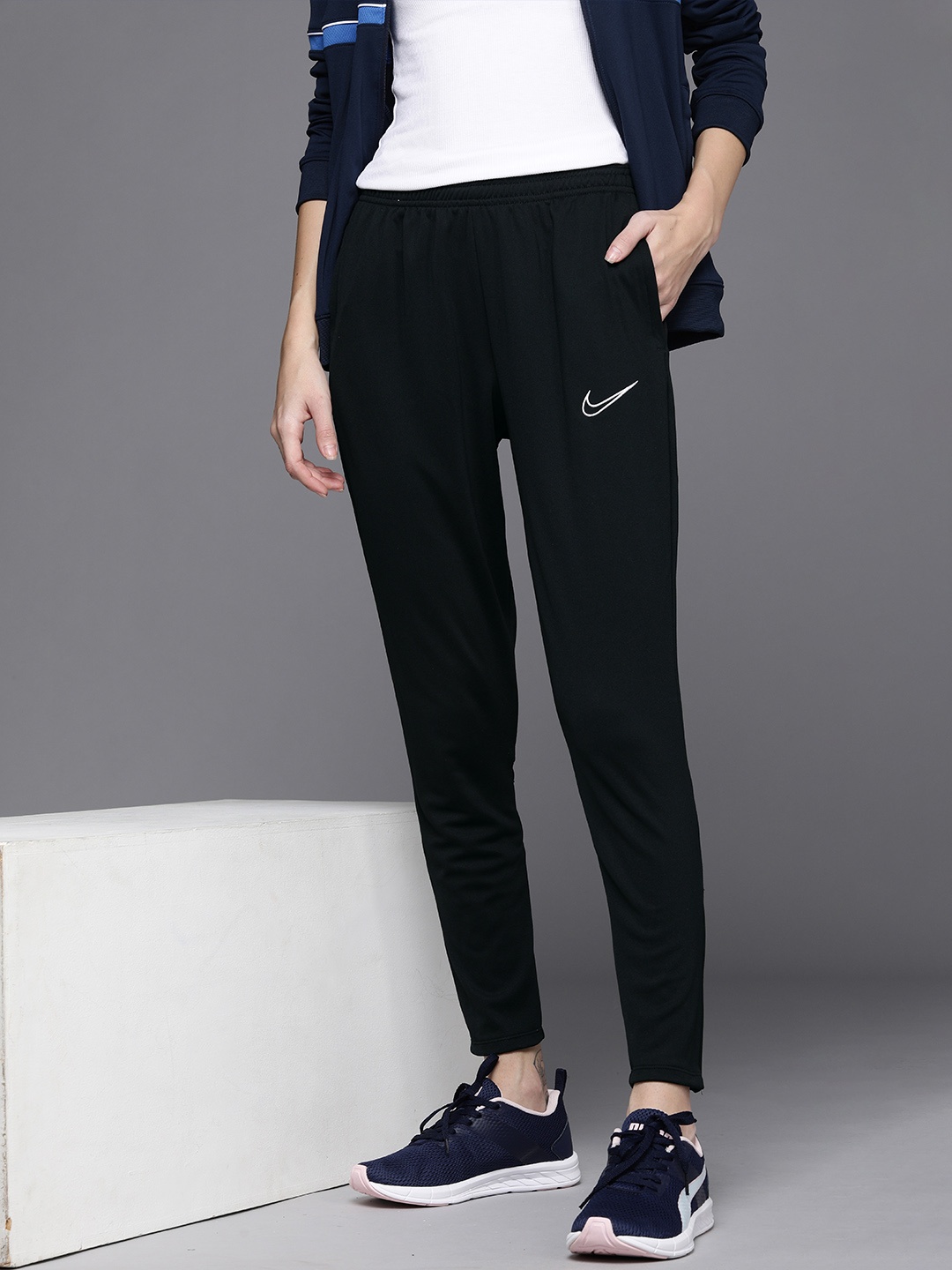 

Nike Men Dri-FIT Academy Trackpants, Black
