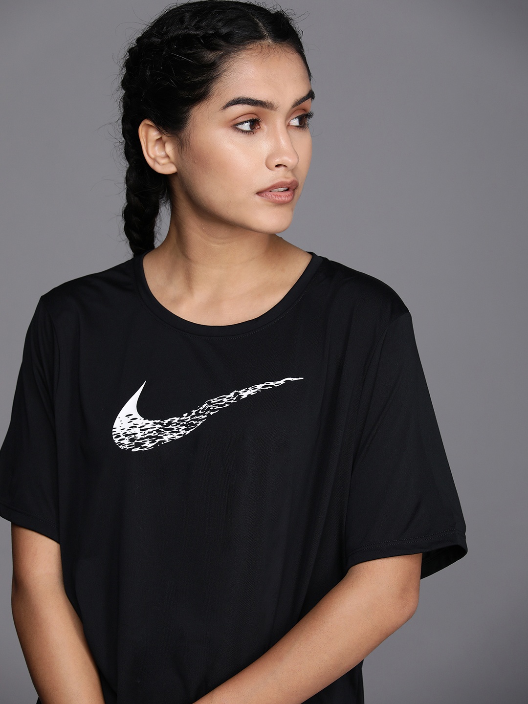 

Nike Women Black & White Brand Logo Printed Swaoosh Running Top