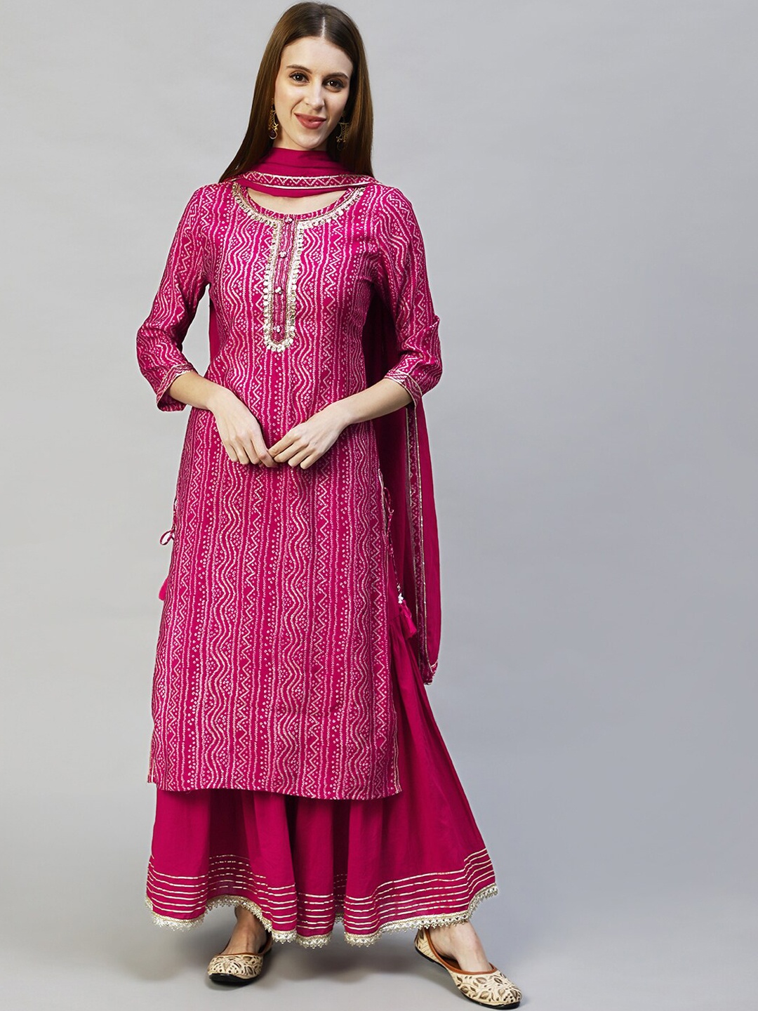 

FASHOR Women Magenta Printed Gotta Patti Kurta with Sharara