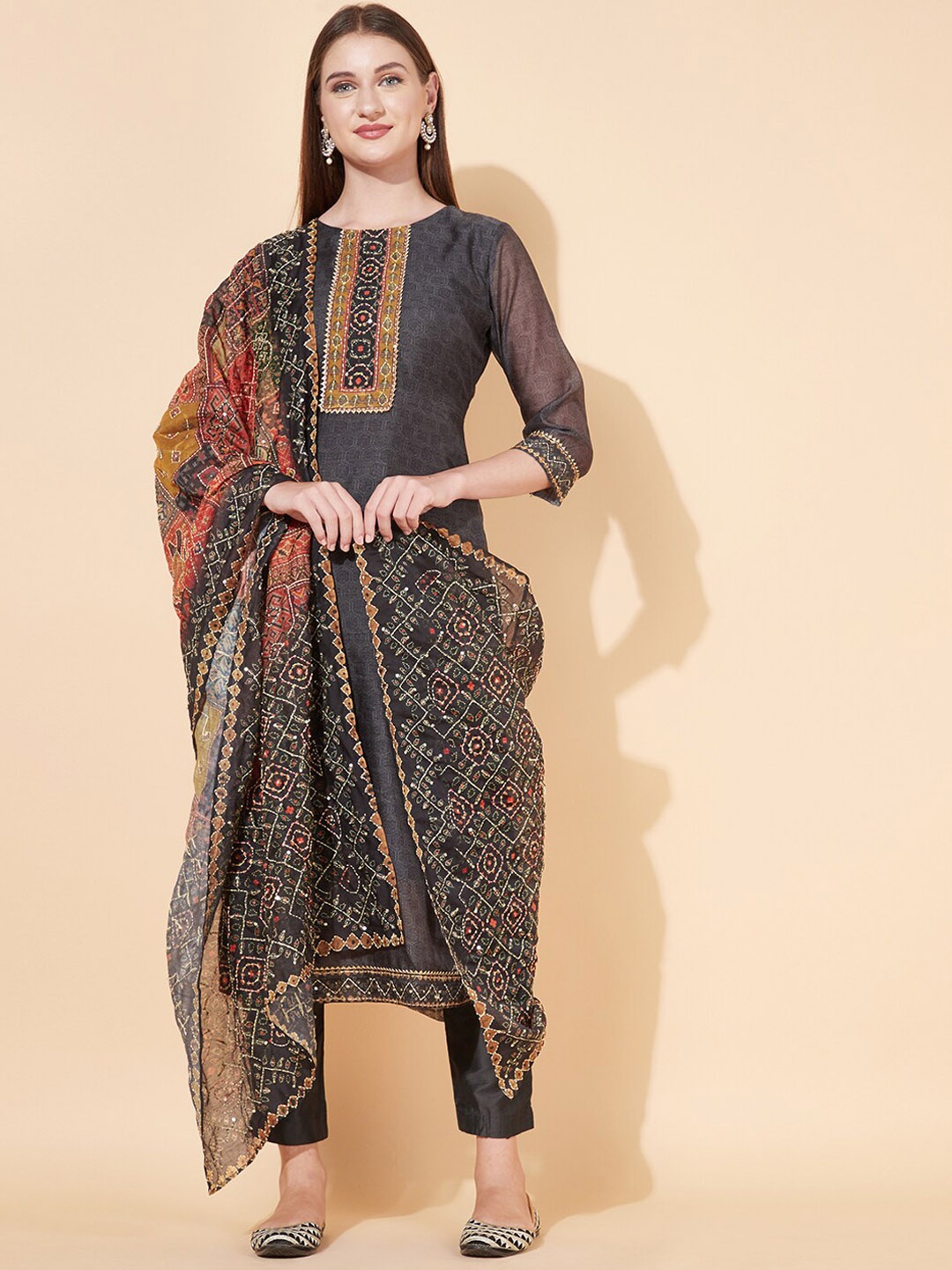 

FASHOR Women Grey Kurta and Trousers with Dupatta