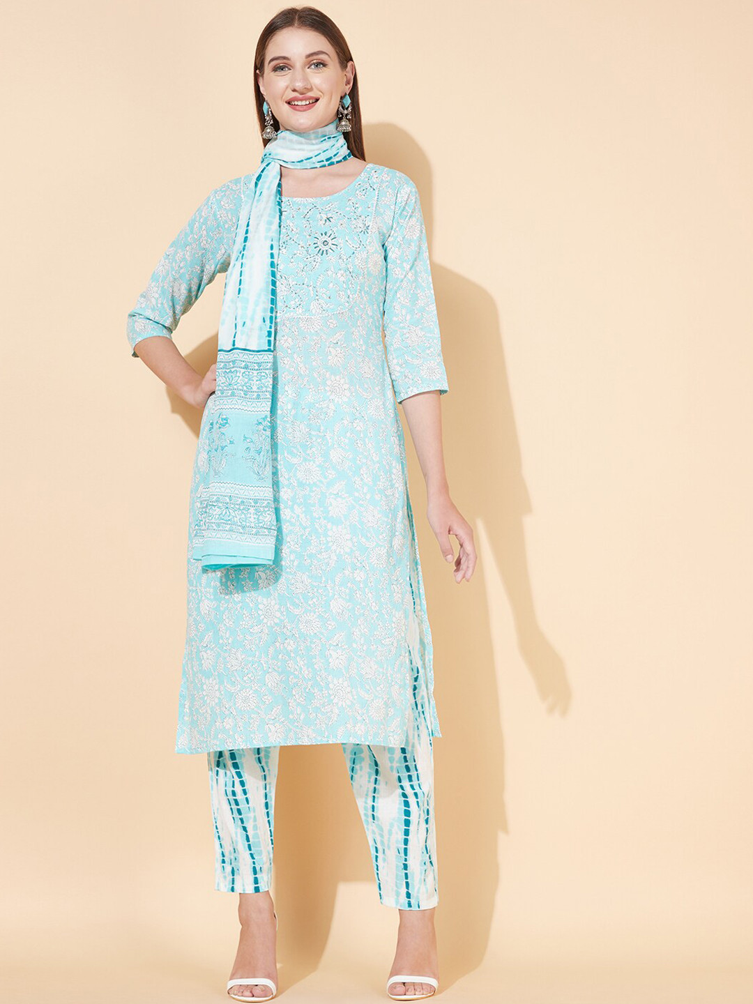 

FASHOR Women Blue Floral Printed Pure Cotton Kurta with Trousers