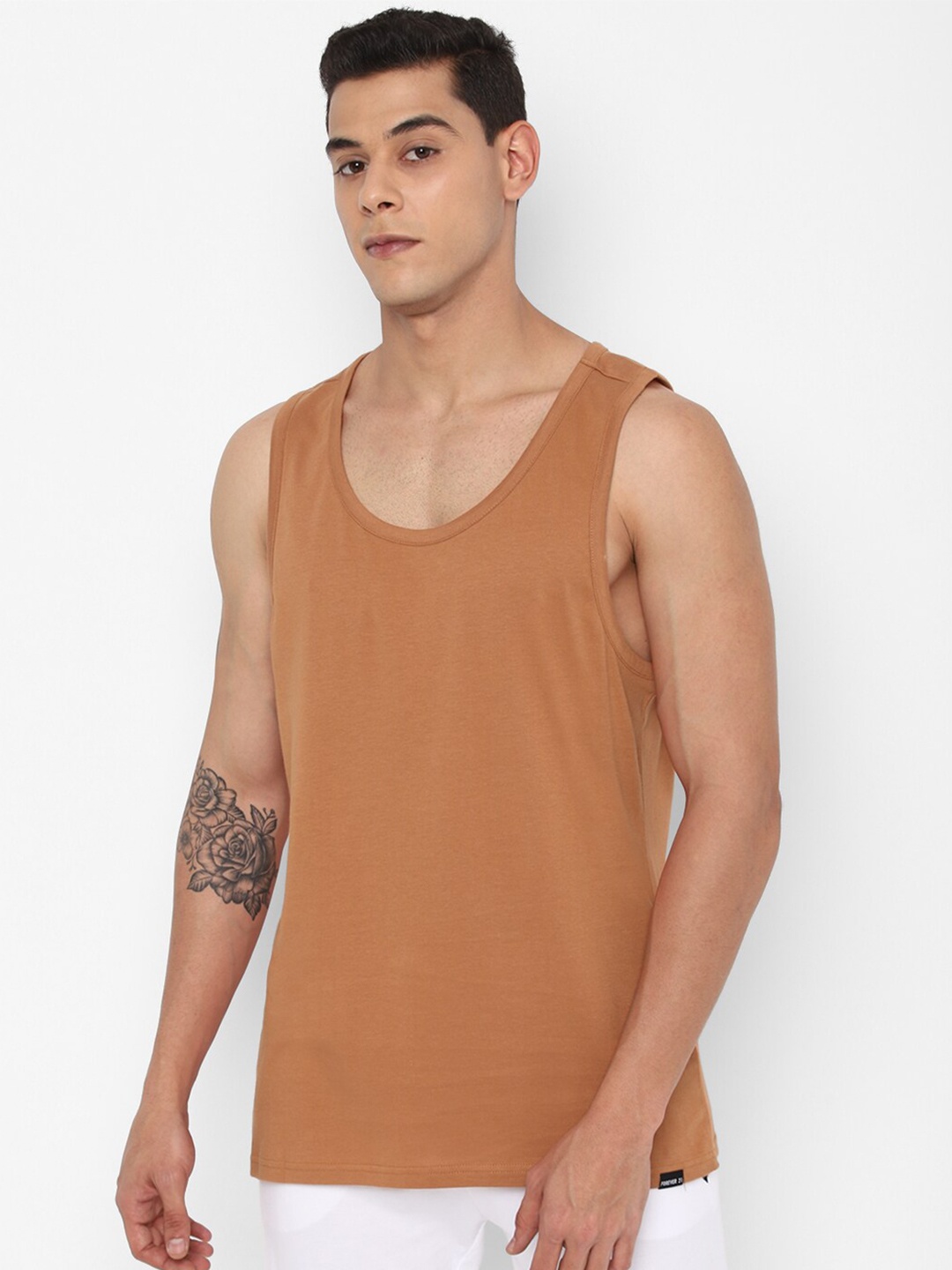 

FOREVER 21 Men Brown T-shirt