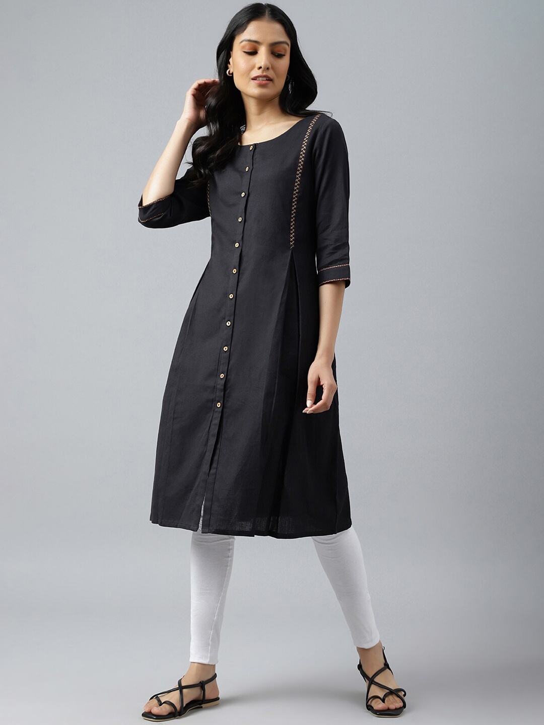

W Women Black Round Neck Sleeves Thread Work Kurta