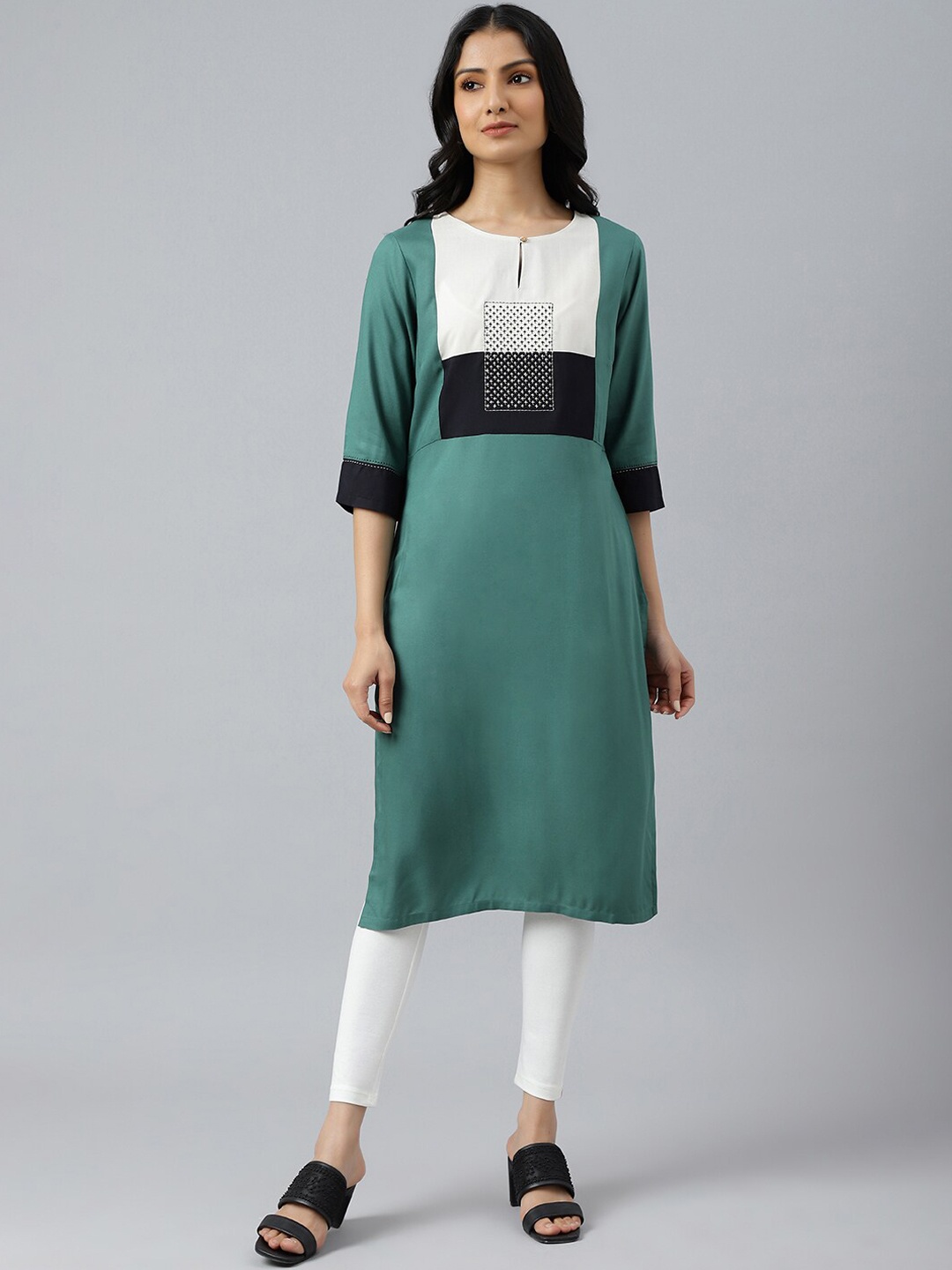 

W Women Green Quirky Yoke Design Keyhole Neck Kurta