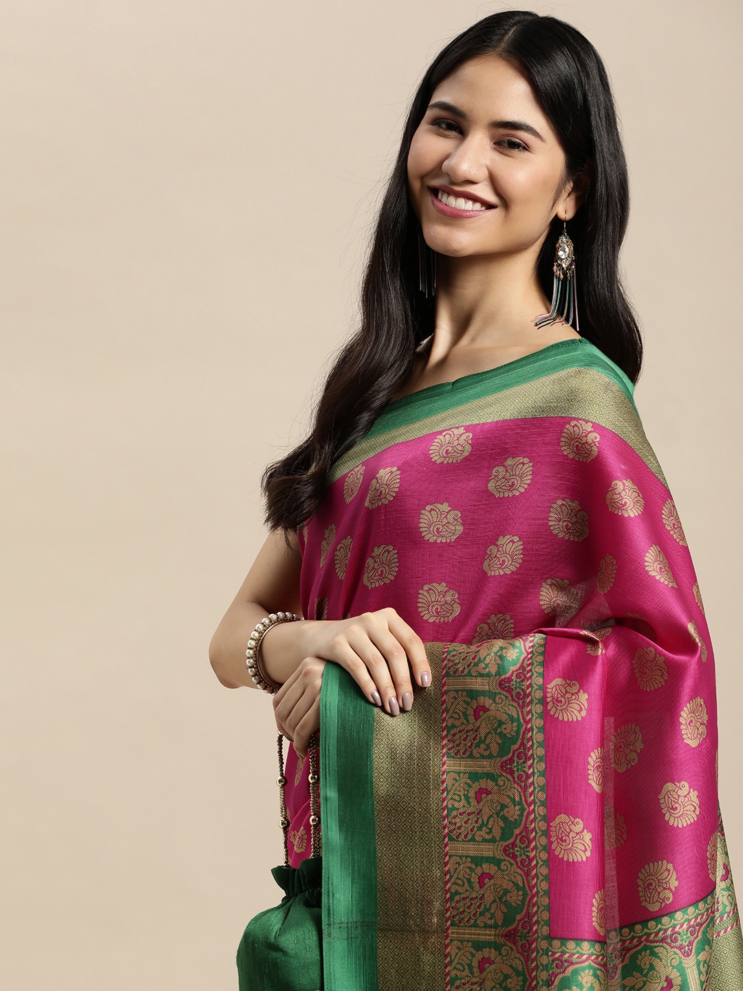 

SANGAM PRINTS Pink & Green Ethnic Motif Print Art Silk Saree