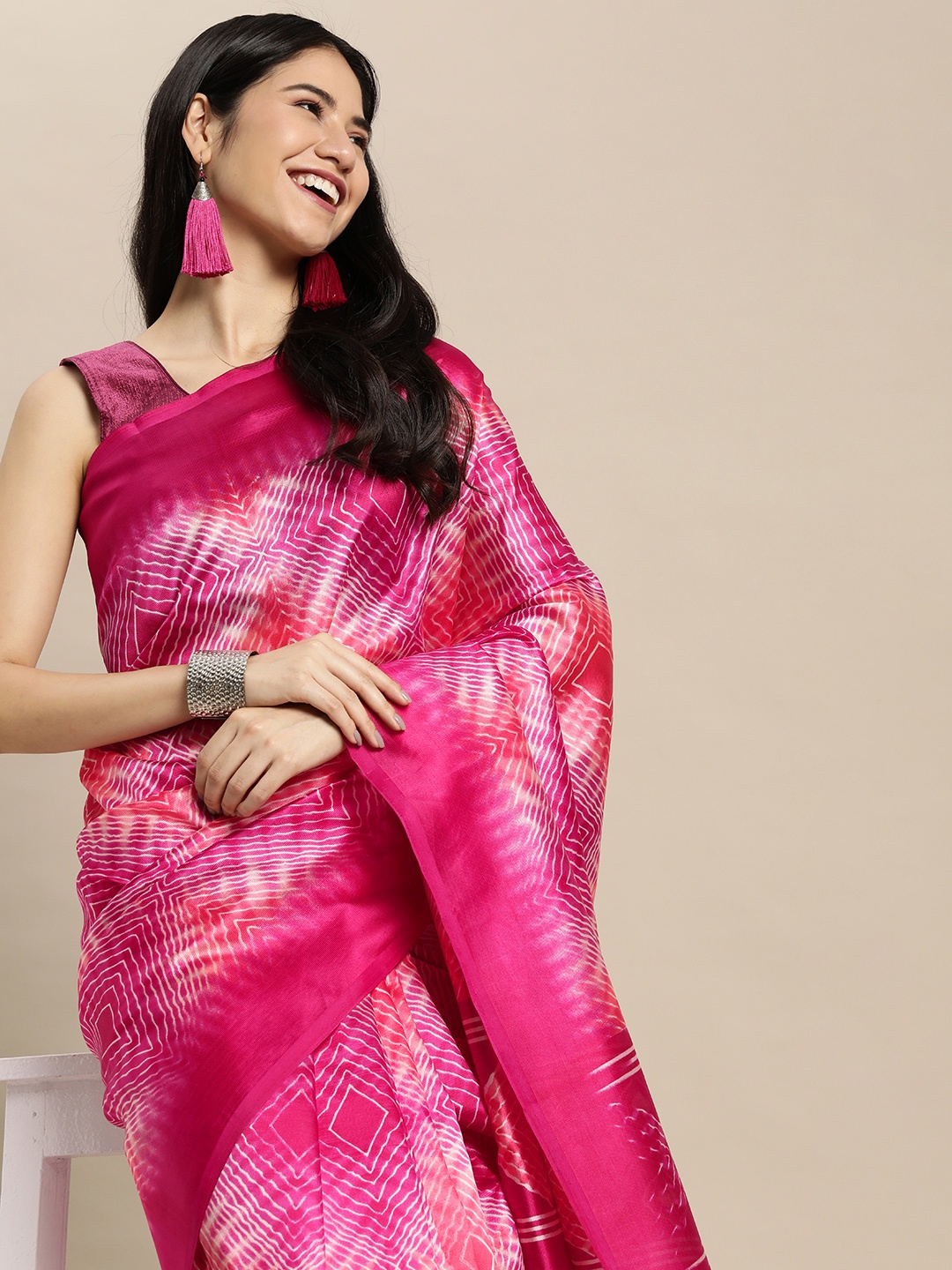 

SANGAM PRINTS Pink & White Printed Art Silk Saree