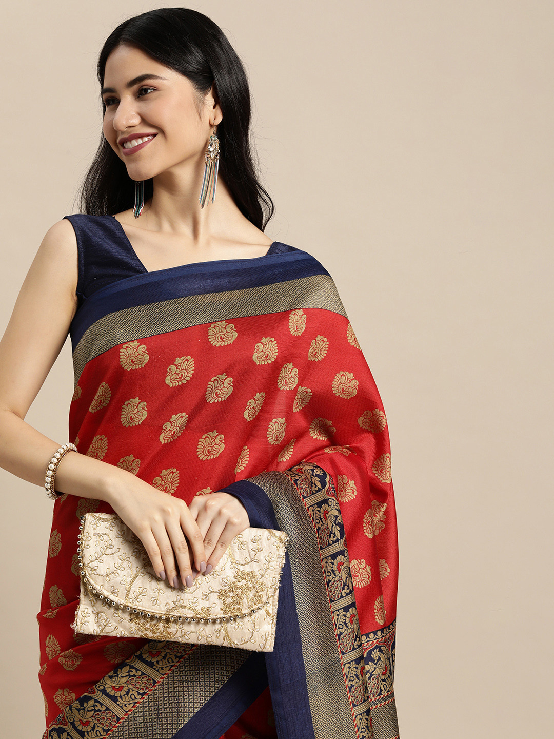 

SANGAM PRINTS Red & Blue Ethnic Motif Print Art Silk Saree