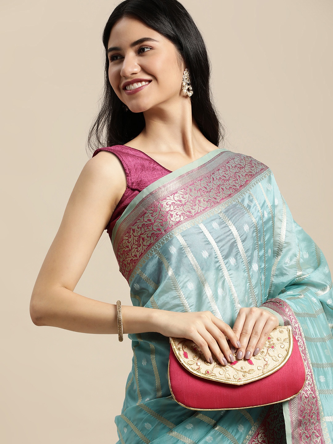 

SANGAM PRINTS Blue & Gold Striped Woven Design Organza Saree
