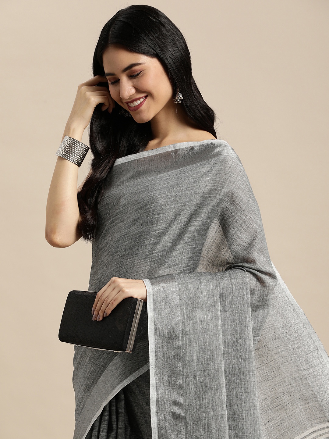 

SANGAM PRINTS Grey Solid Linen Blend Saree