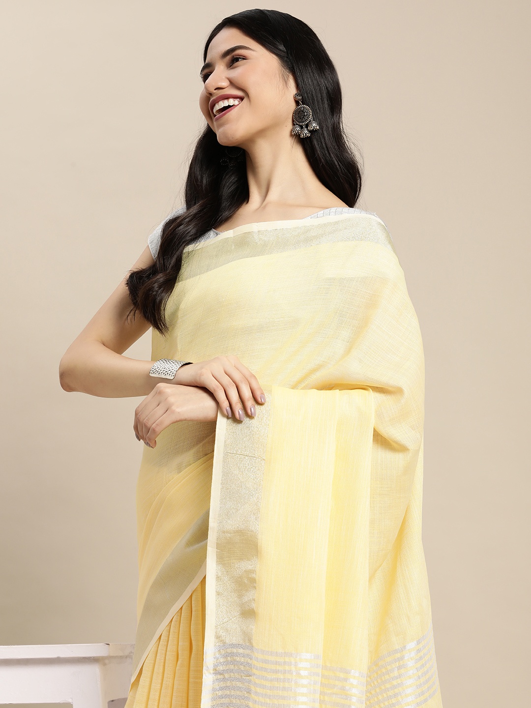 

SANGAM PRINTS Yellow Solid Linen Blend Saree