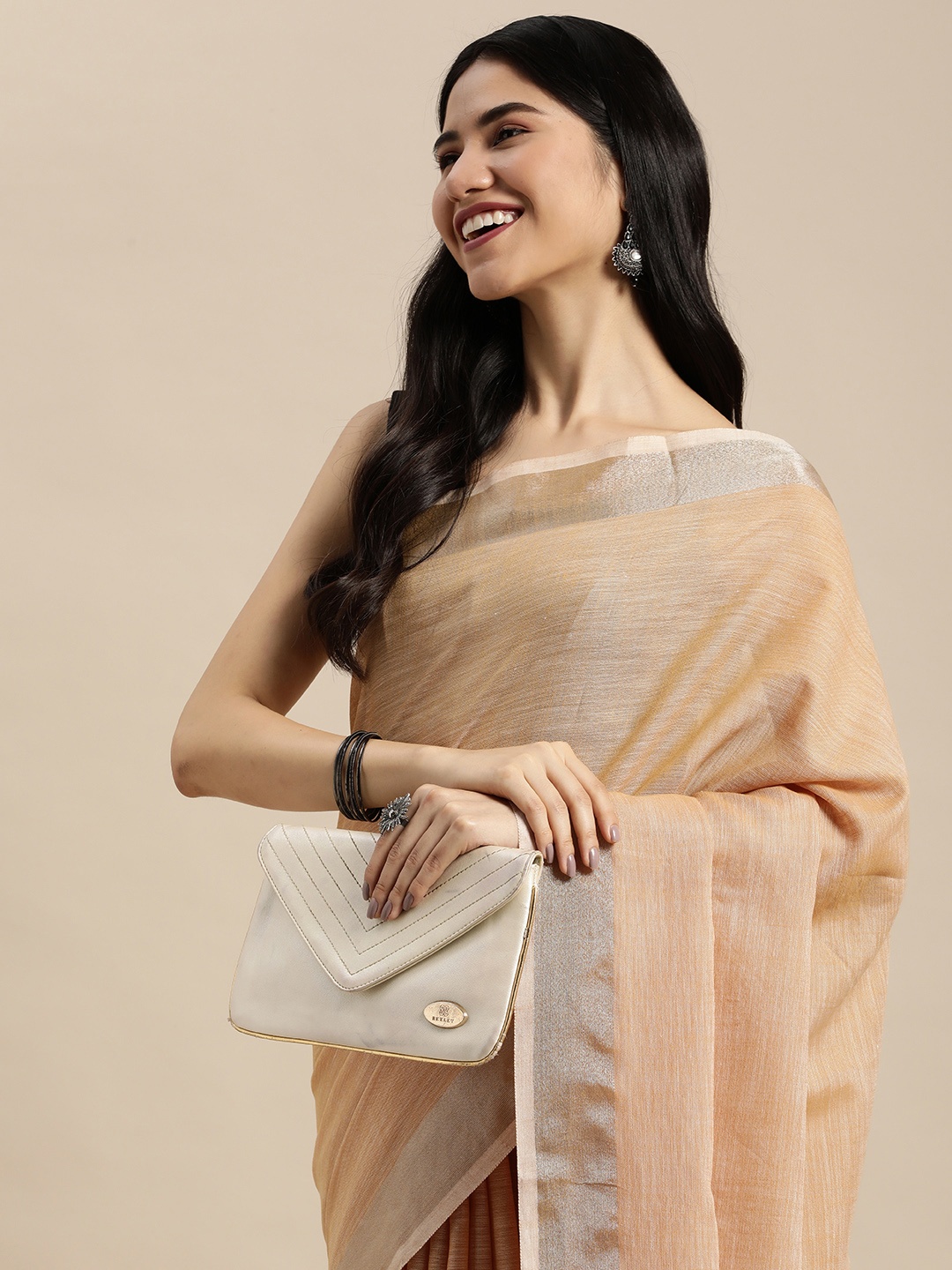 

SANGAM PRINTS Cream-Coloured Solid Linen Blend Saree