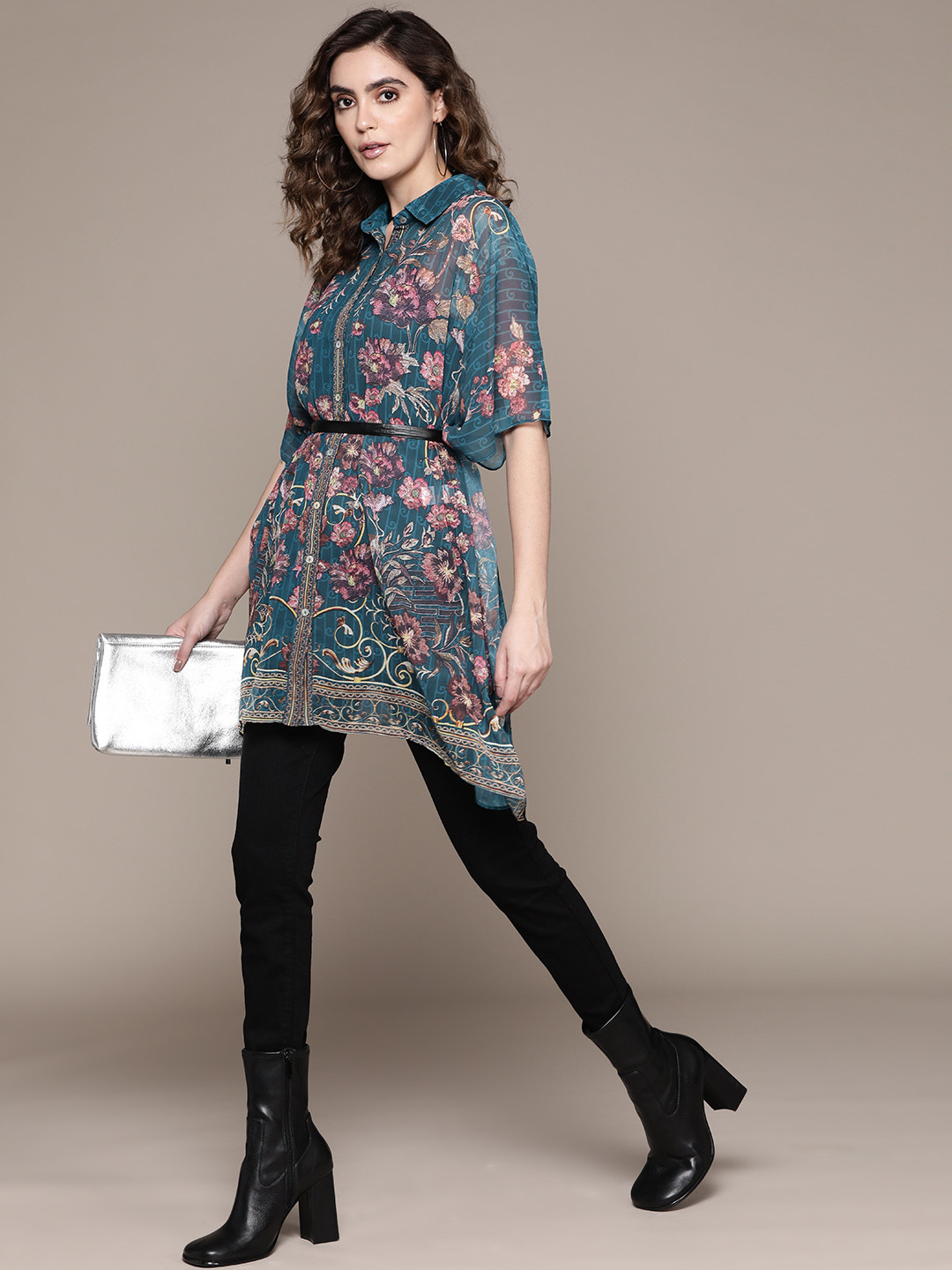 

aarke Ritu Kumar Women Floral Printed Flared Sleeves Kaftan Kurta with Camisole, Blue