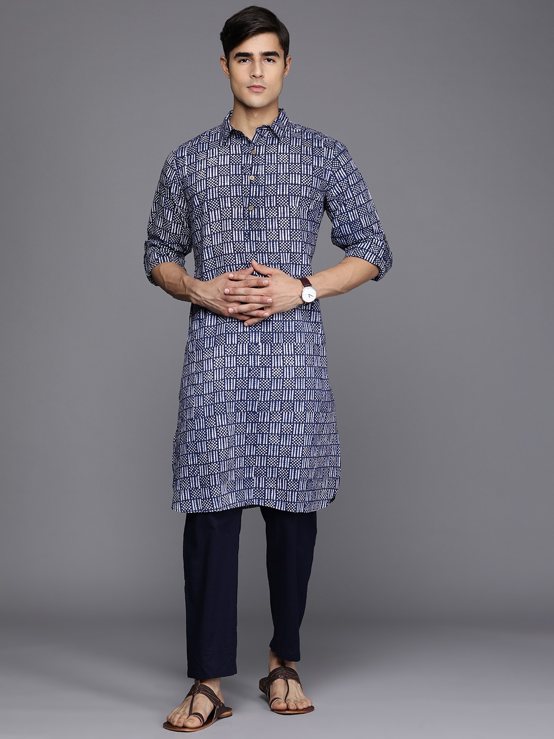 

Fabindia Men Navy Blue & White Ethnic Motifs Printed Kurta
