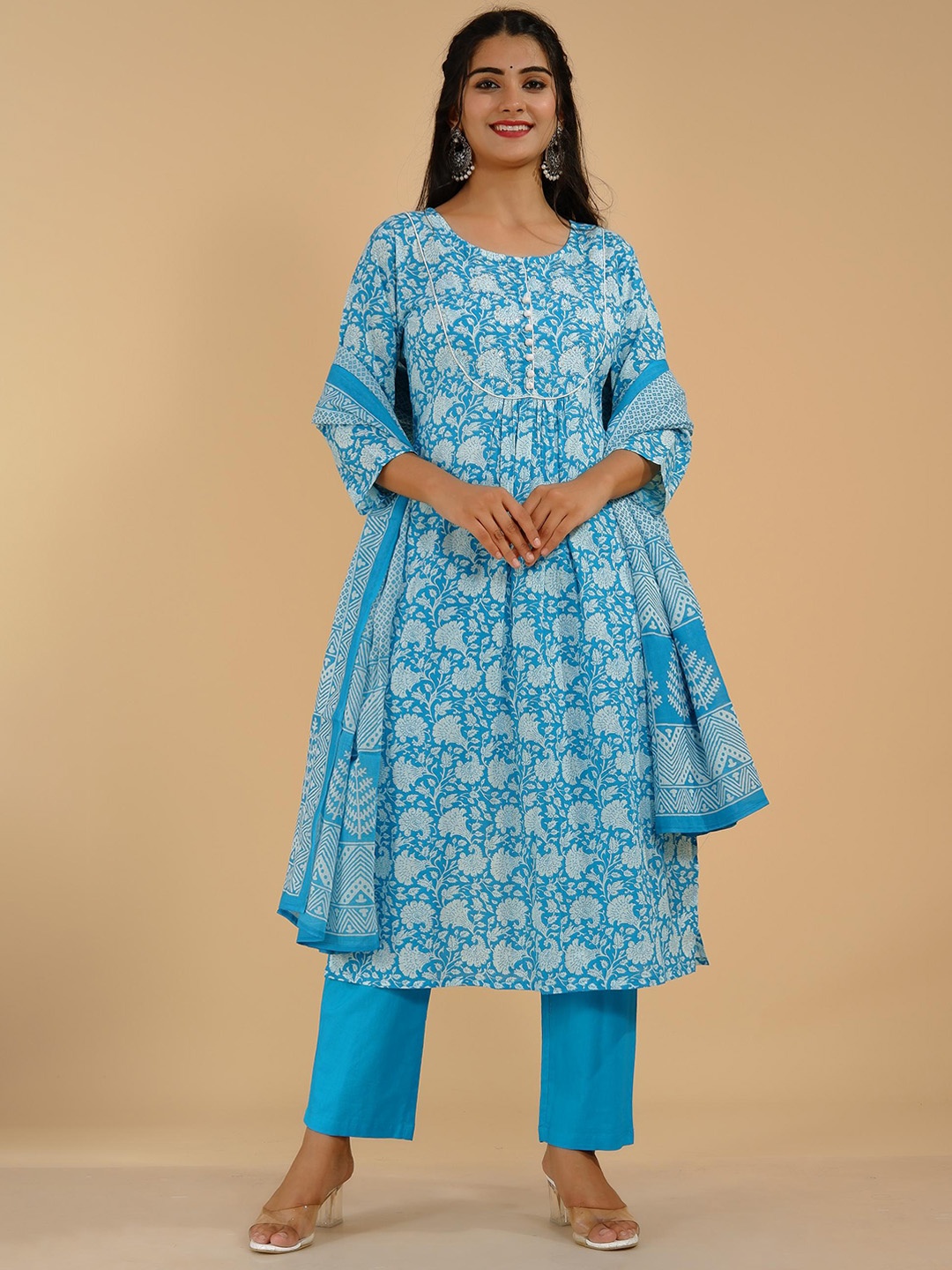 

Tetalee Women Turquoise Blue Floral Printed Pleated Pure Cotton Kurta with Palazzos