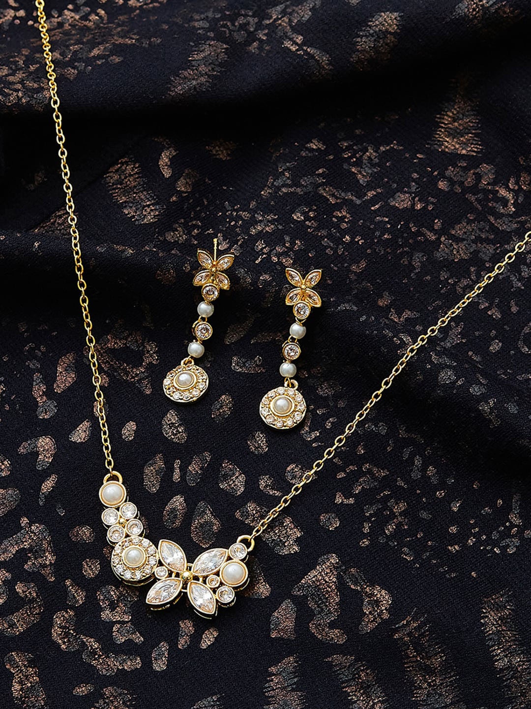 

Voylla Gold-Plated Peral Studded Pendant Set