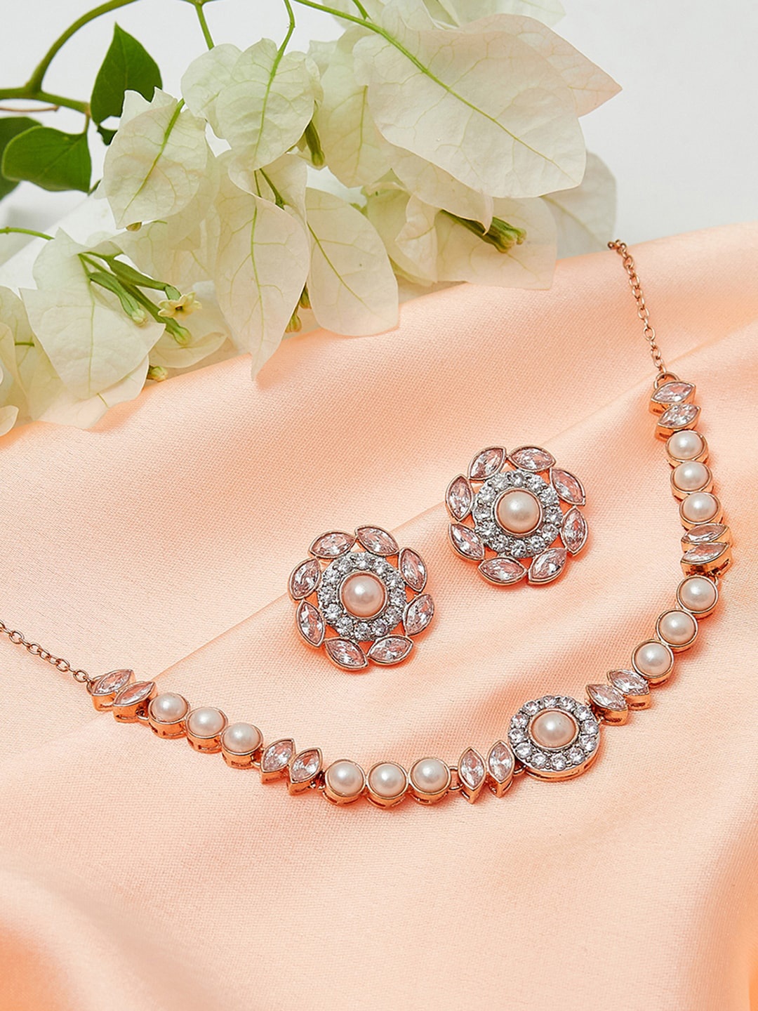 

Voylla Rose Gold-Plated White Stone Studded & Beaded Jewellery Set