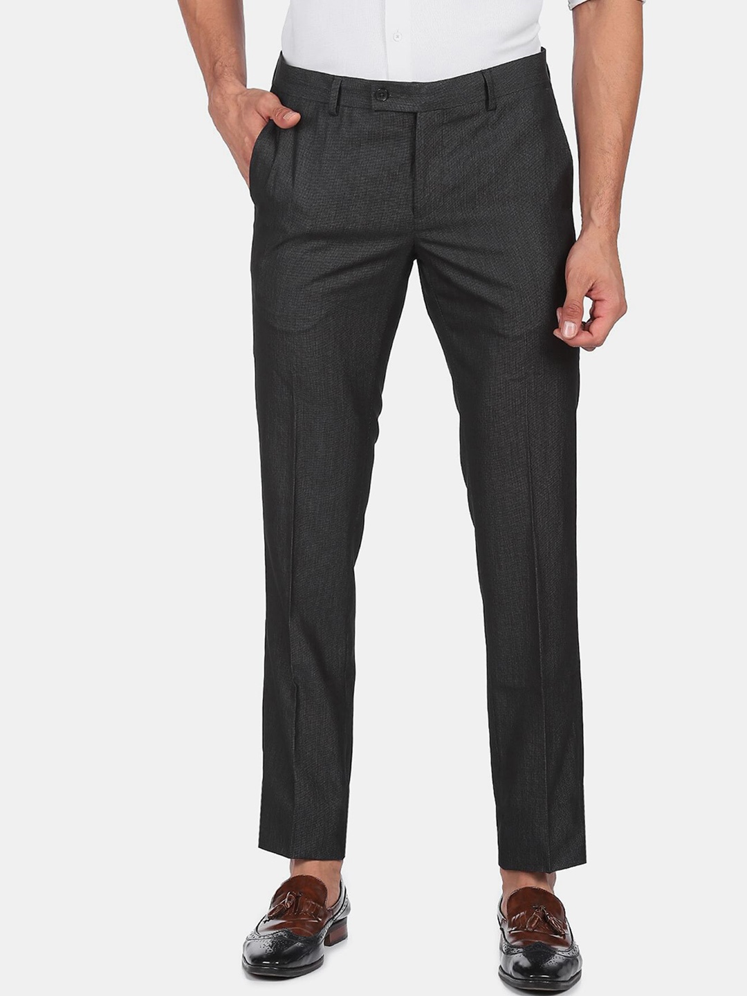 

Arrow Men Grey Regular Fit Solid Formal Trousers