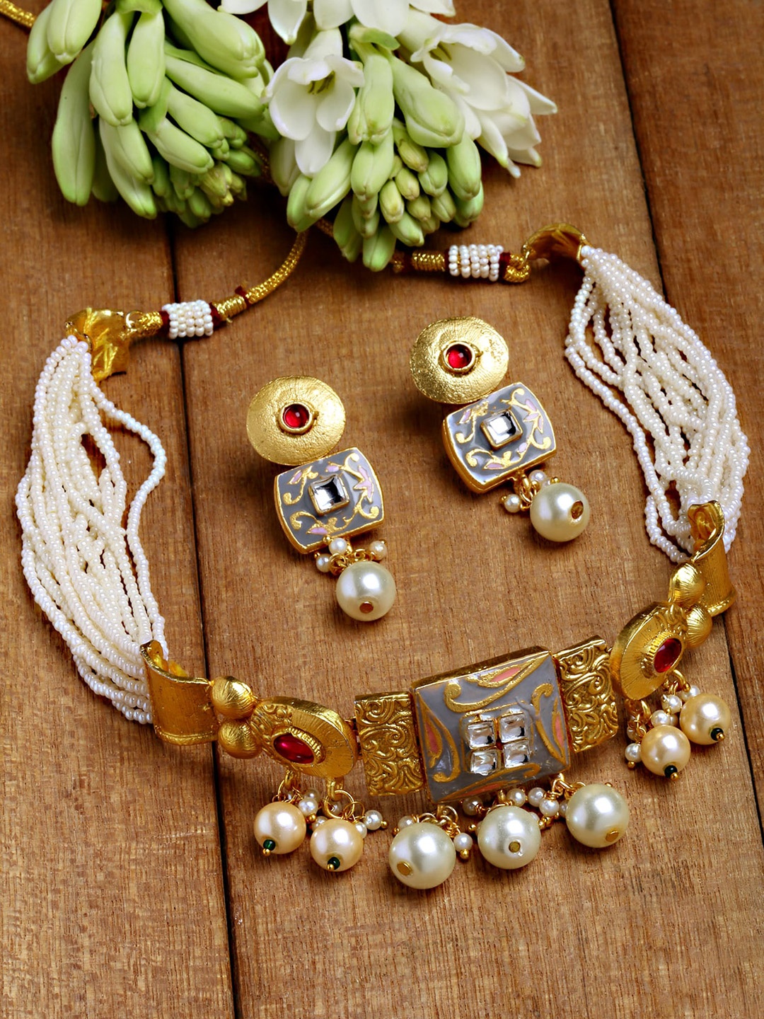 

KARATCART Gold-Plated Grey Meenakari Pearl & Kundan Studded Jewellery Set