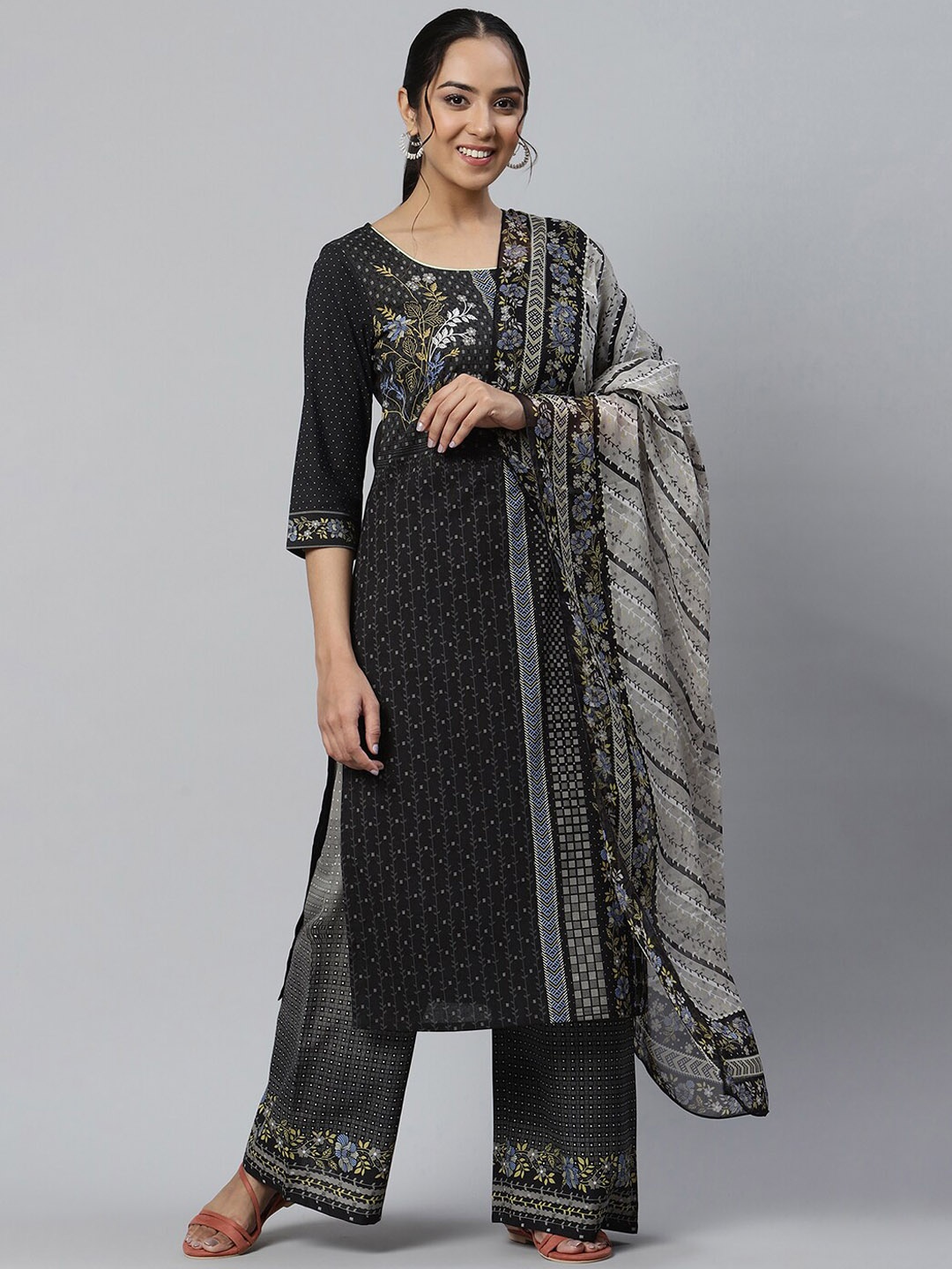 

AURELIA Women Black Floral Printed Chanderi Cotton Kurti with Trousers & With Dupatta