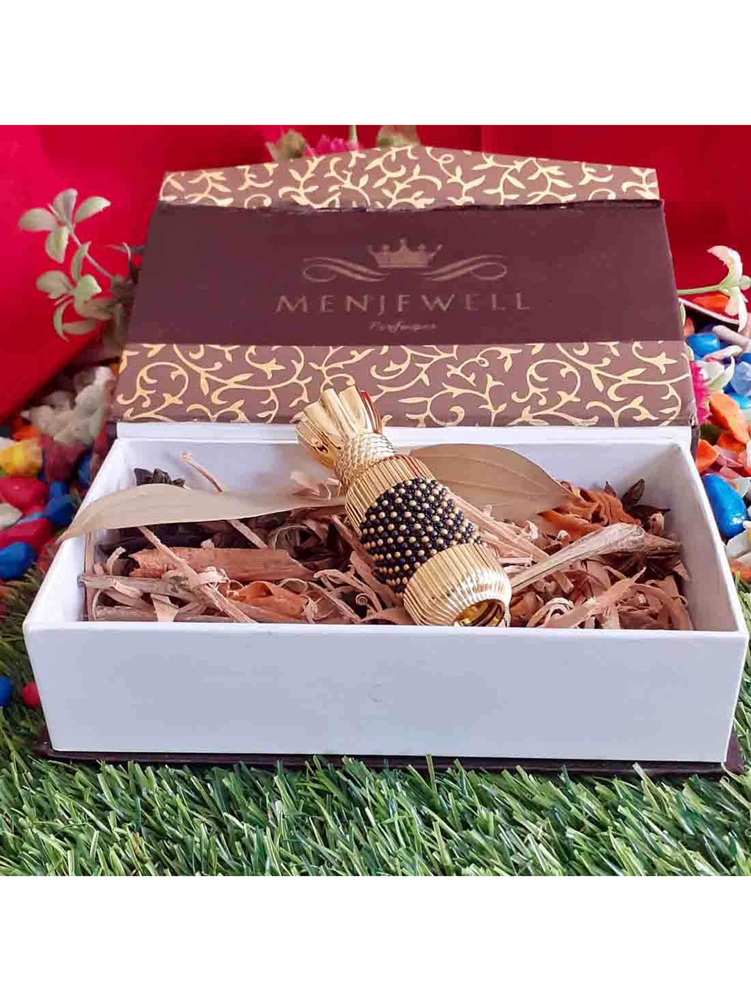

Menjewell Luxury Oudh Attar 8ml, Yellow