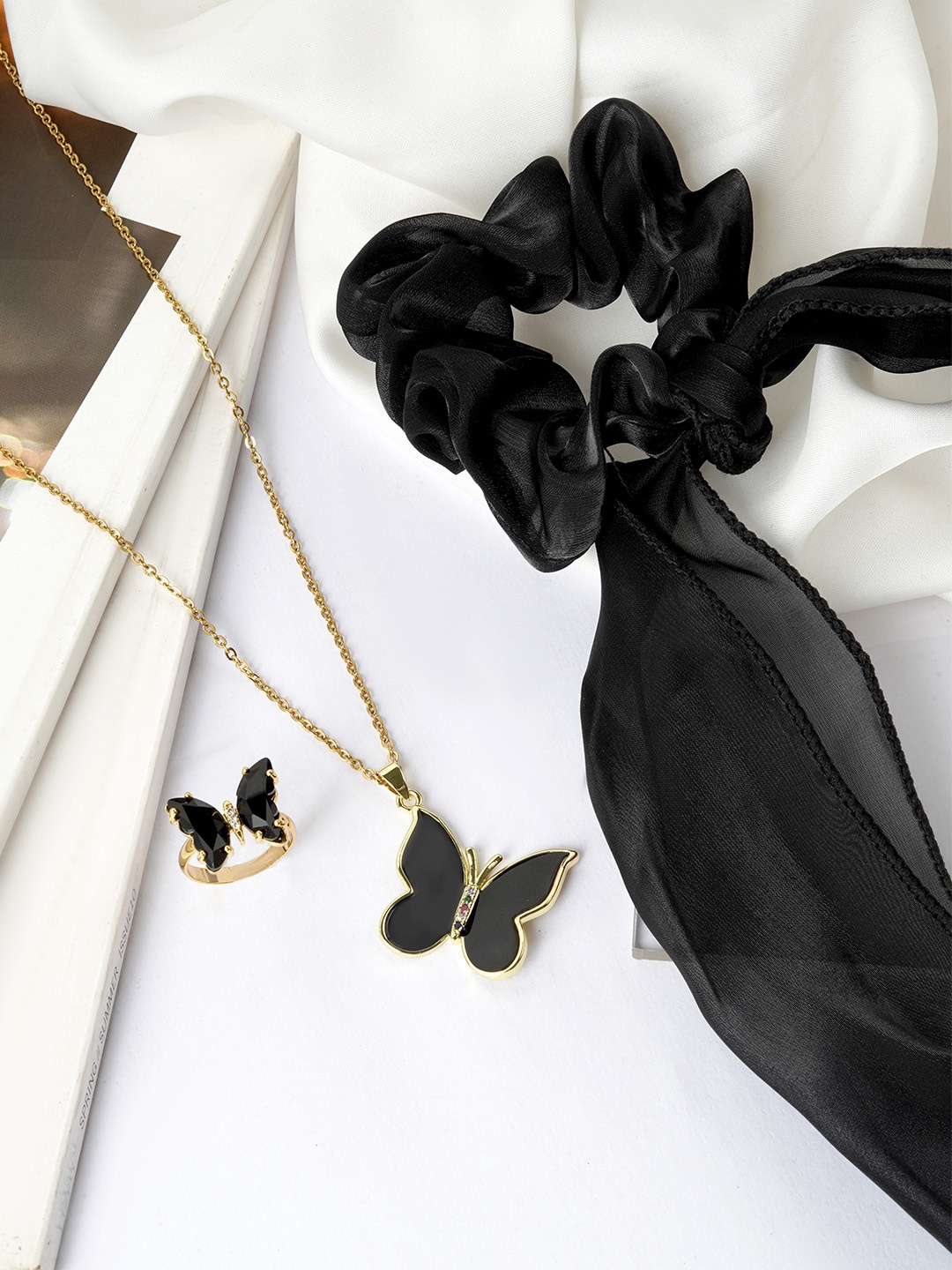 

JOKER & WITCH Gold-Toned White * Black Stone-Studded Jewellery Set