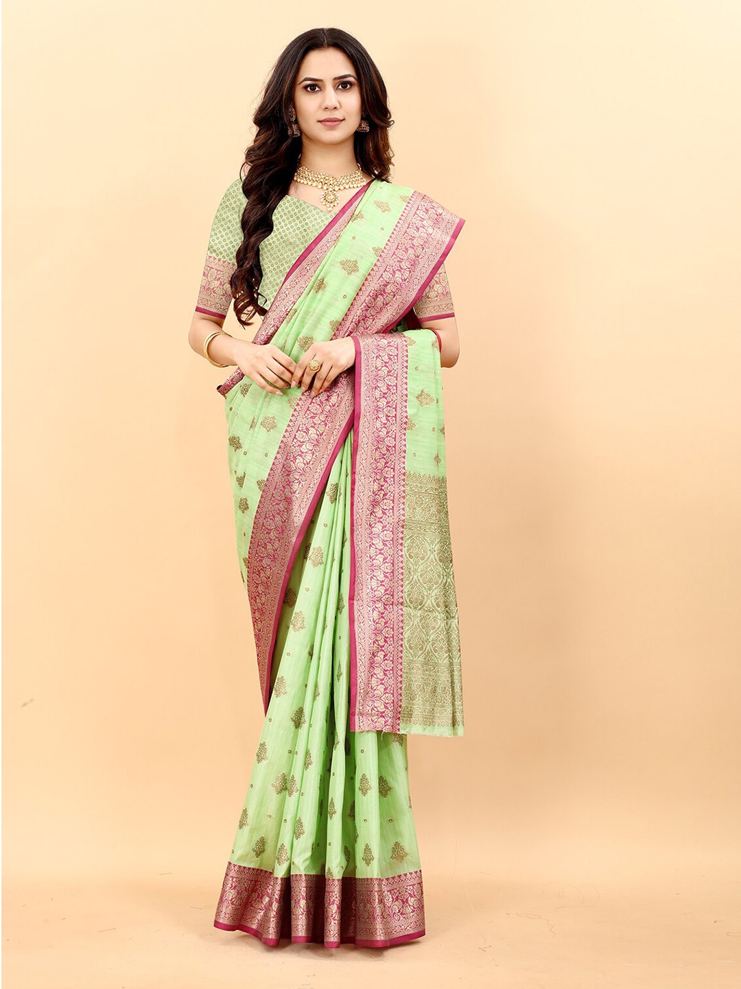 

Lookslady Green & Pink Ethnic Motifs Zari Art Silk Kanjeevaram Saree