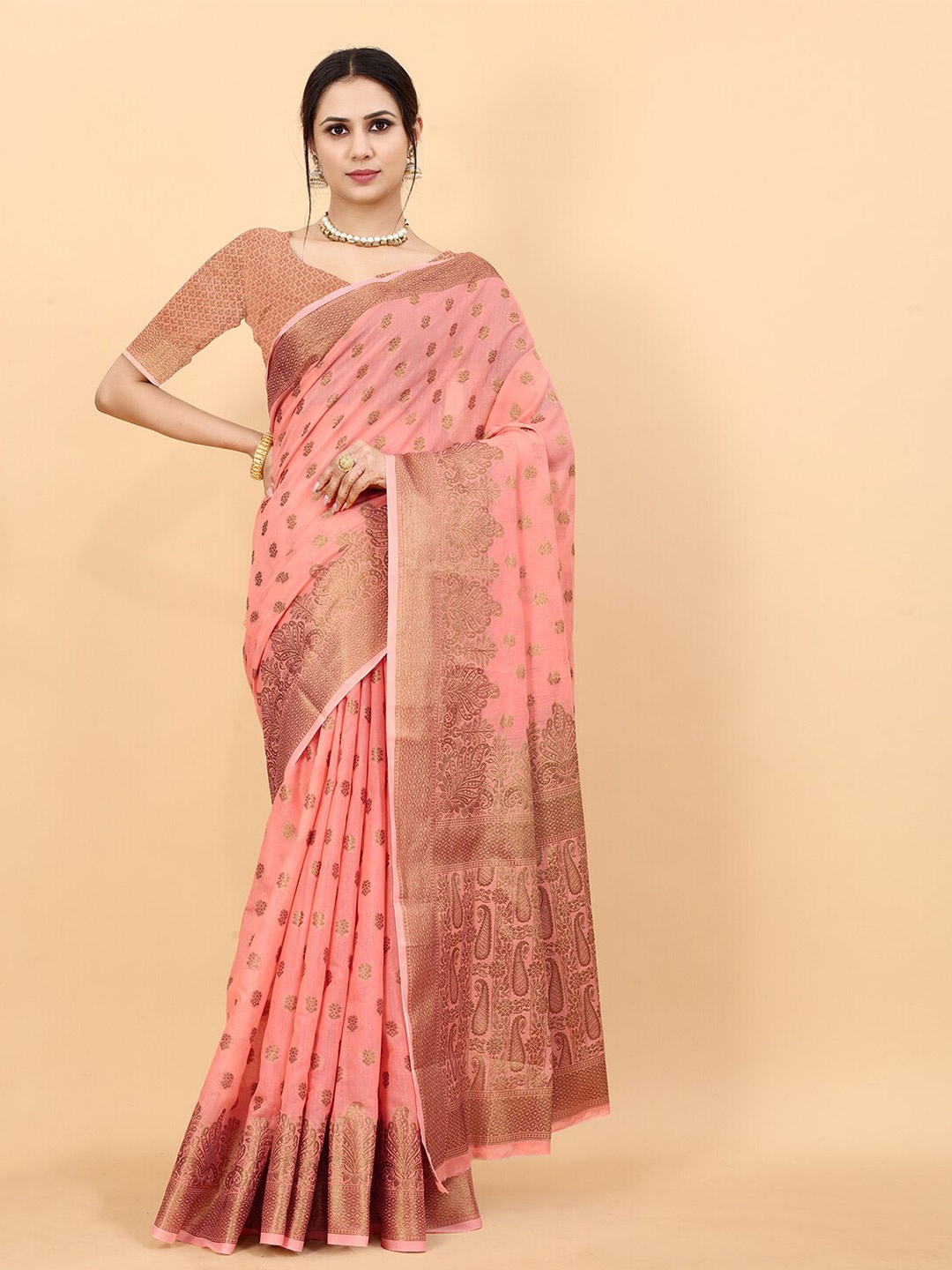 

Lookslady Women's Pink & Gold-Toned Floral Zari Silk Cotton Kanjeevaram Saree