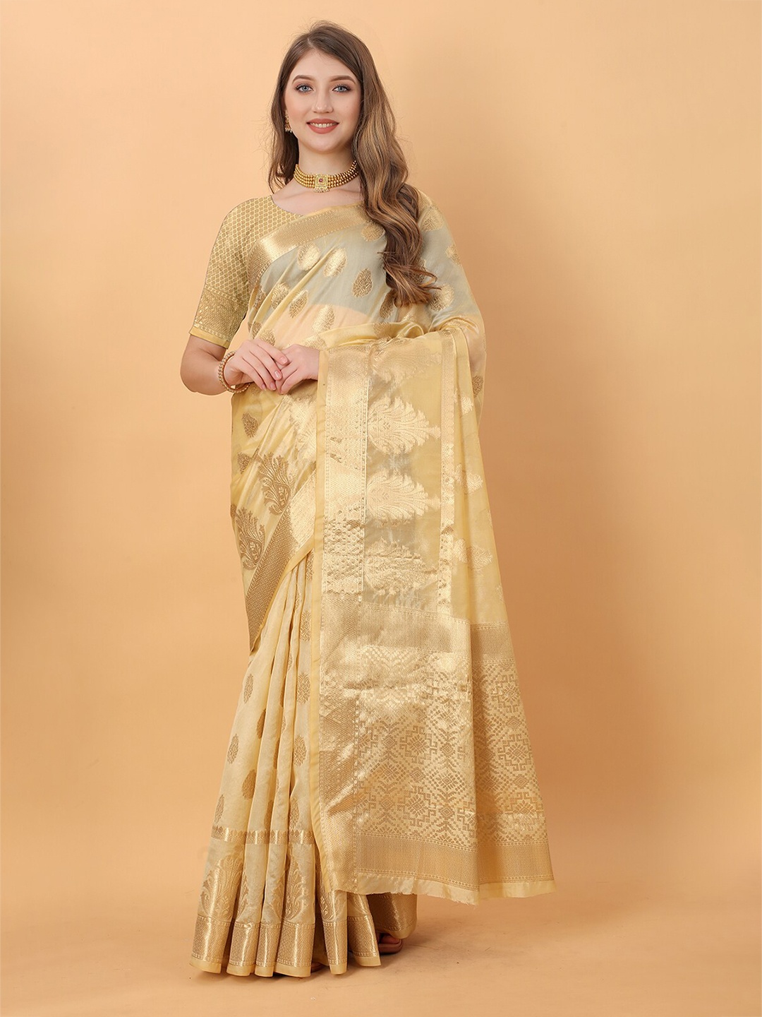 

Lookslady Beige & Gold-Toned Ethnic Motifs Zari Organza Baluchari Saree