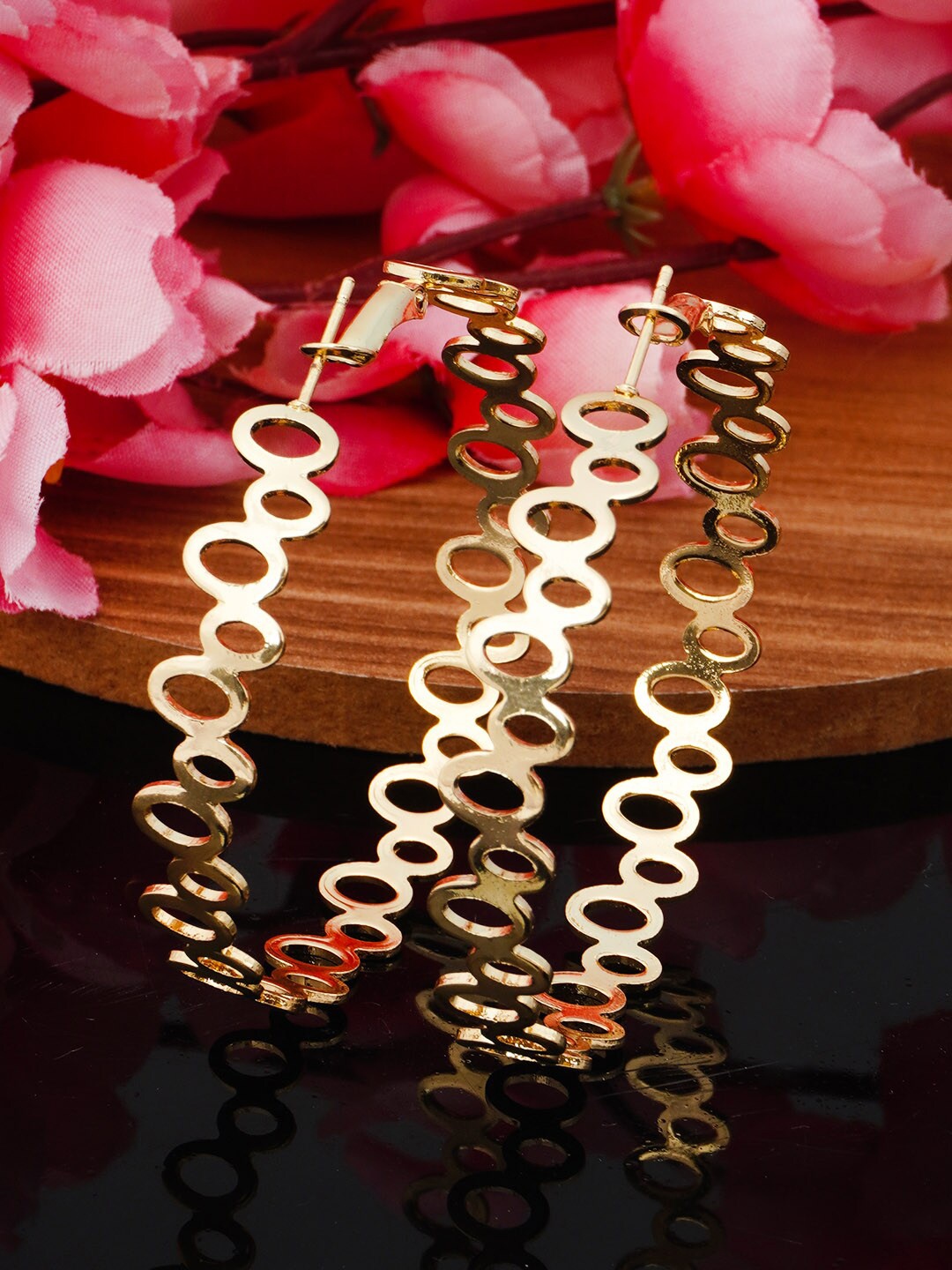 

Emmie Gold-Toned Golden Hoop Earring