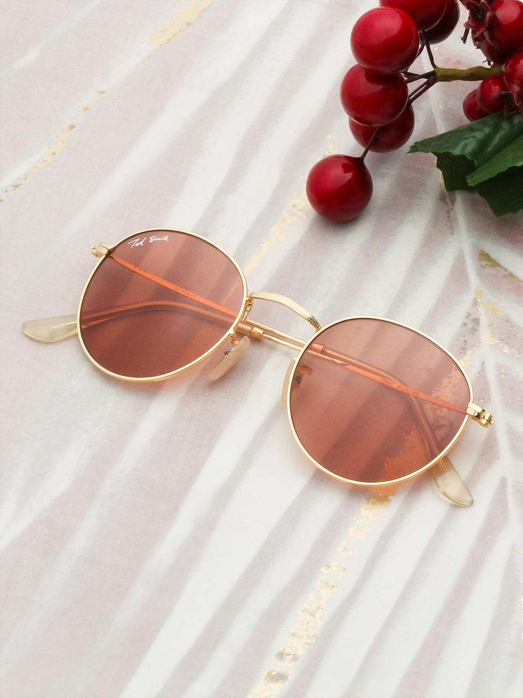 

Ted Smith Unisex Pink Lens & Gold-Toned Round Sunglasses with UV Protected Lens TSMOON_C20