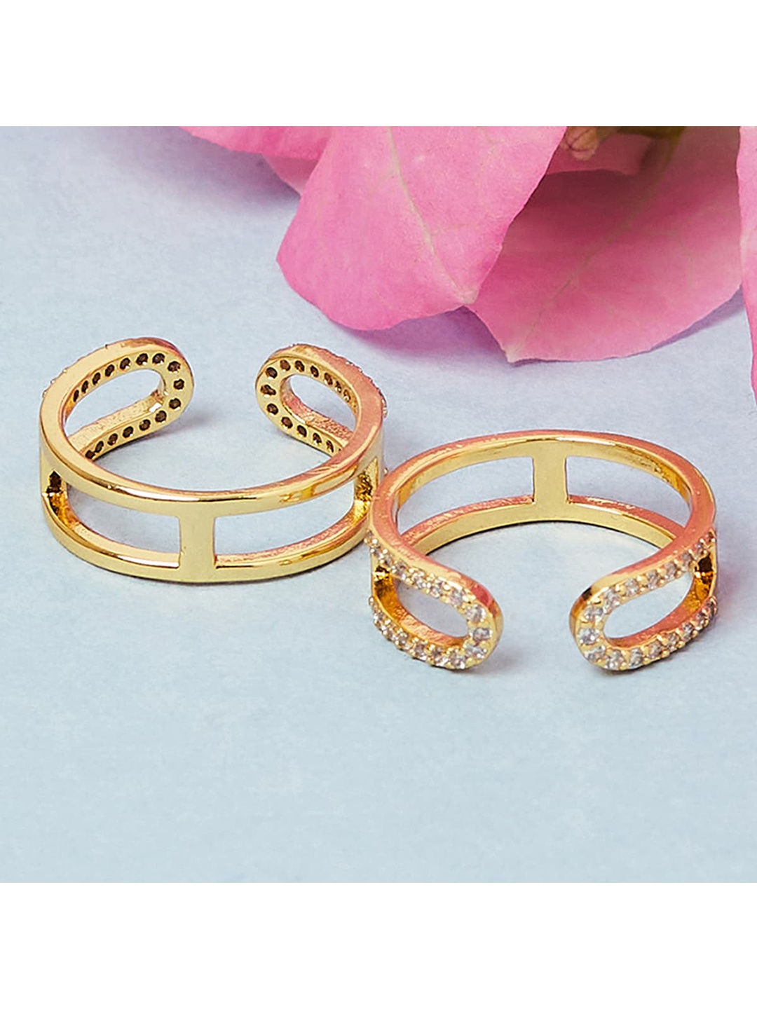 

Voylla Set Of 2 Gold-Plated White Studded Adjustable Toe Rings