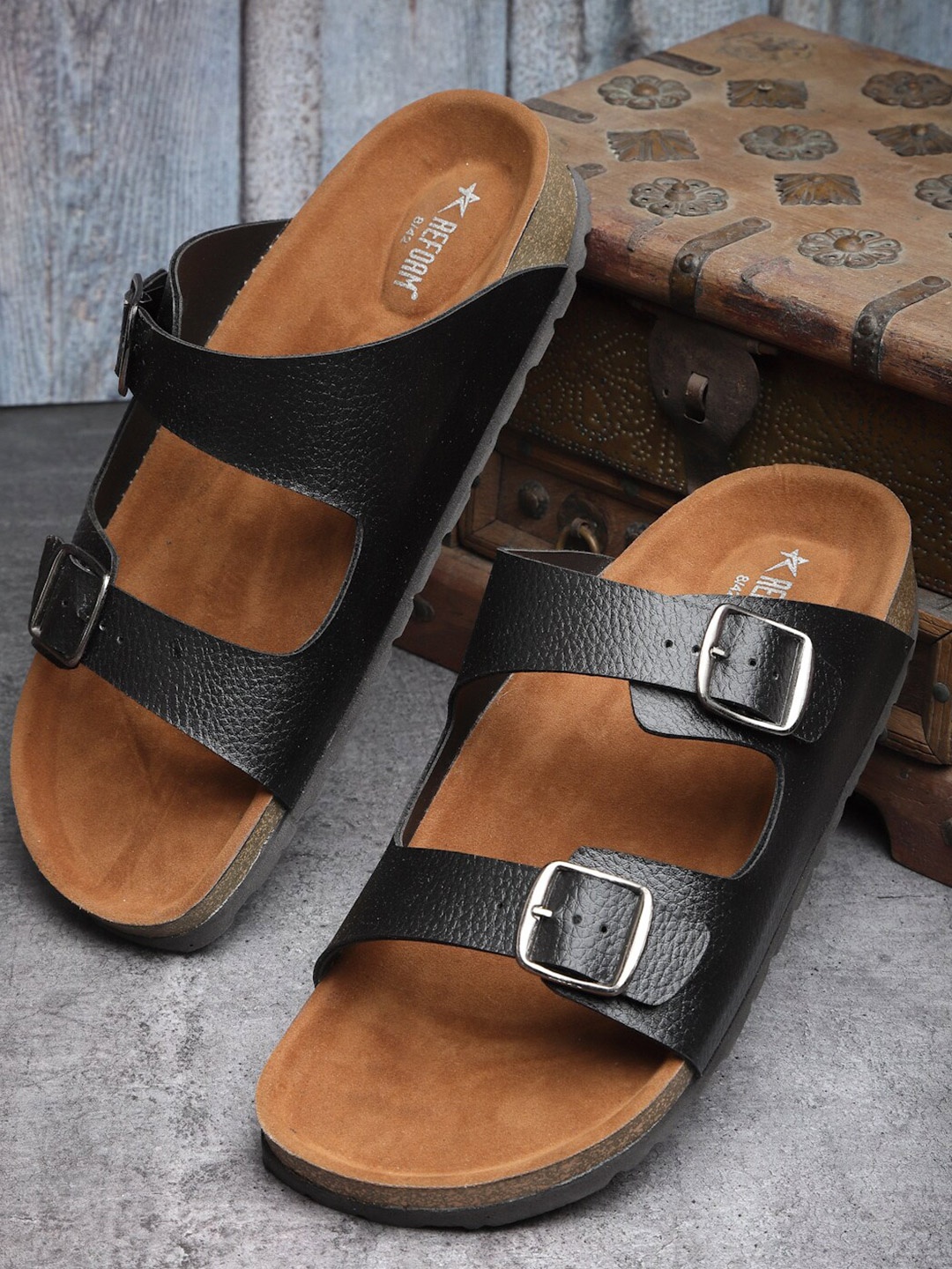 

REFOAM Men Black & Brown Comfort Sandals