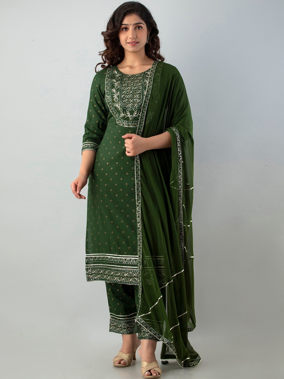 

Charu Women Green Ethnic Motifs Printed Kurti with Palazzos