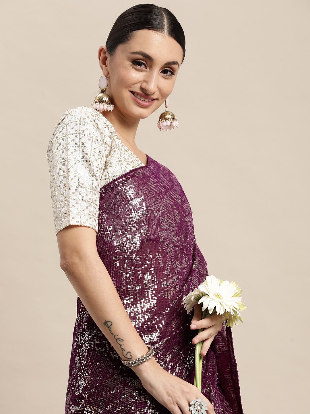 

VAIRAGEE Purple Abstract Embroidered Saree