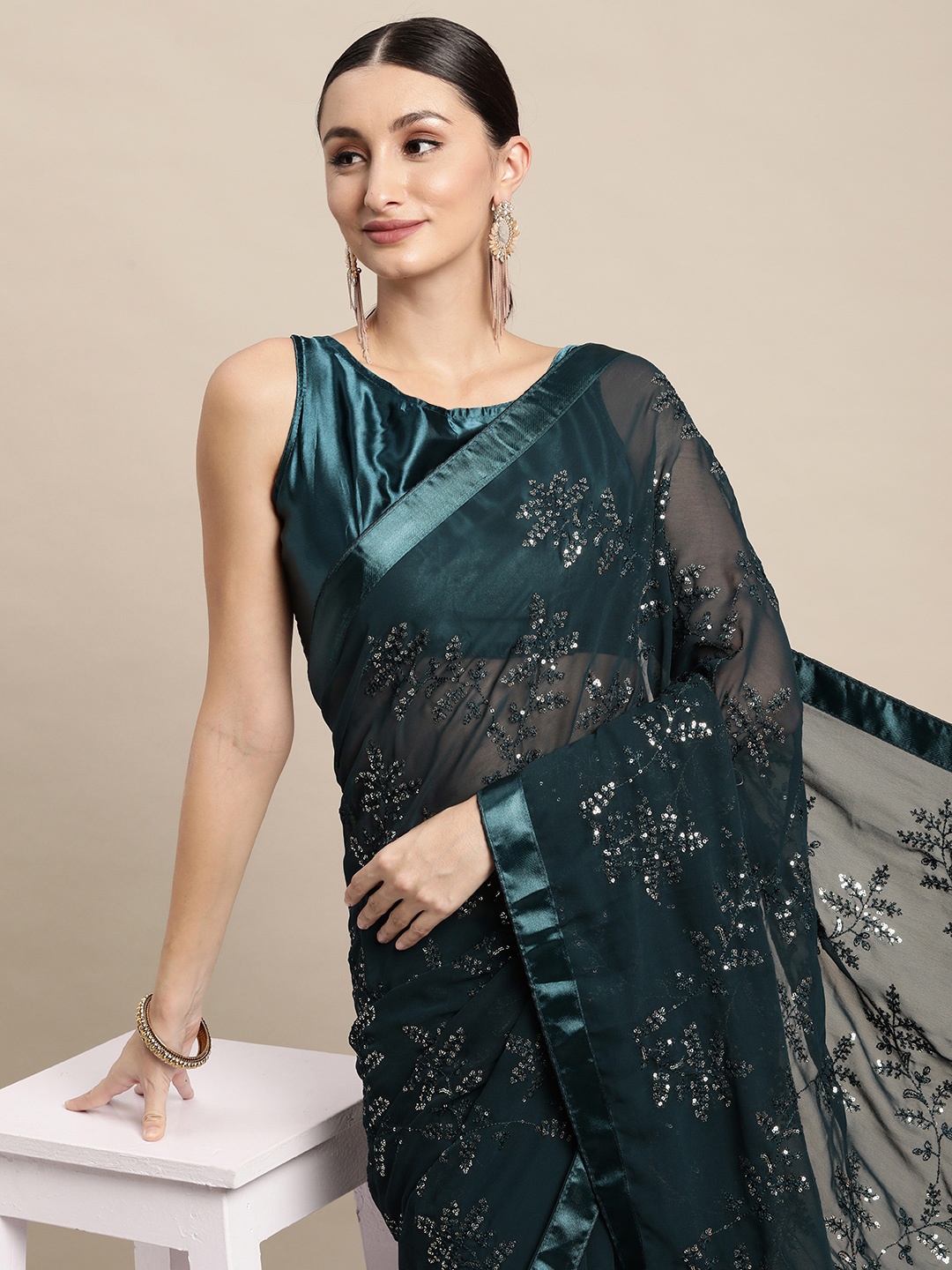 

VAIRAGEE Teal Blue Floral Embroidered Saree