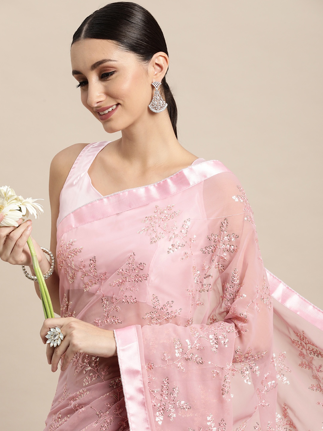 

VAIRAGEE Pink Floral Embroidered Saree