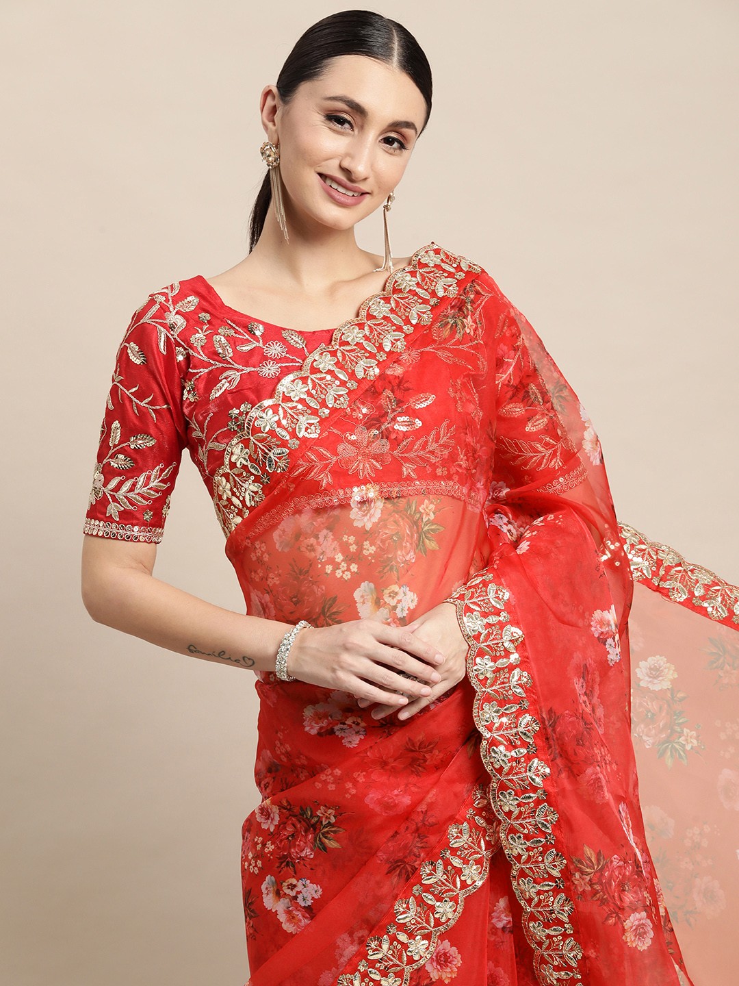 

VAIRAGEE Red & White Floral Embroidered Organza Saree