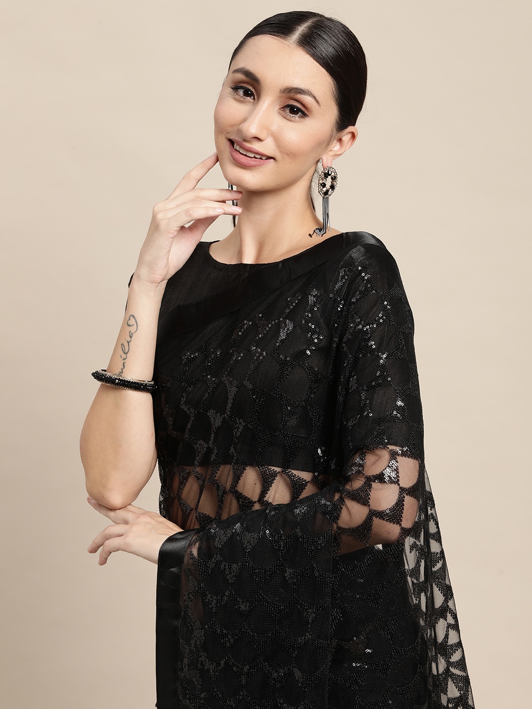 

VAIRAGEE Black Sequinned Net Saree