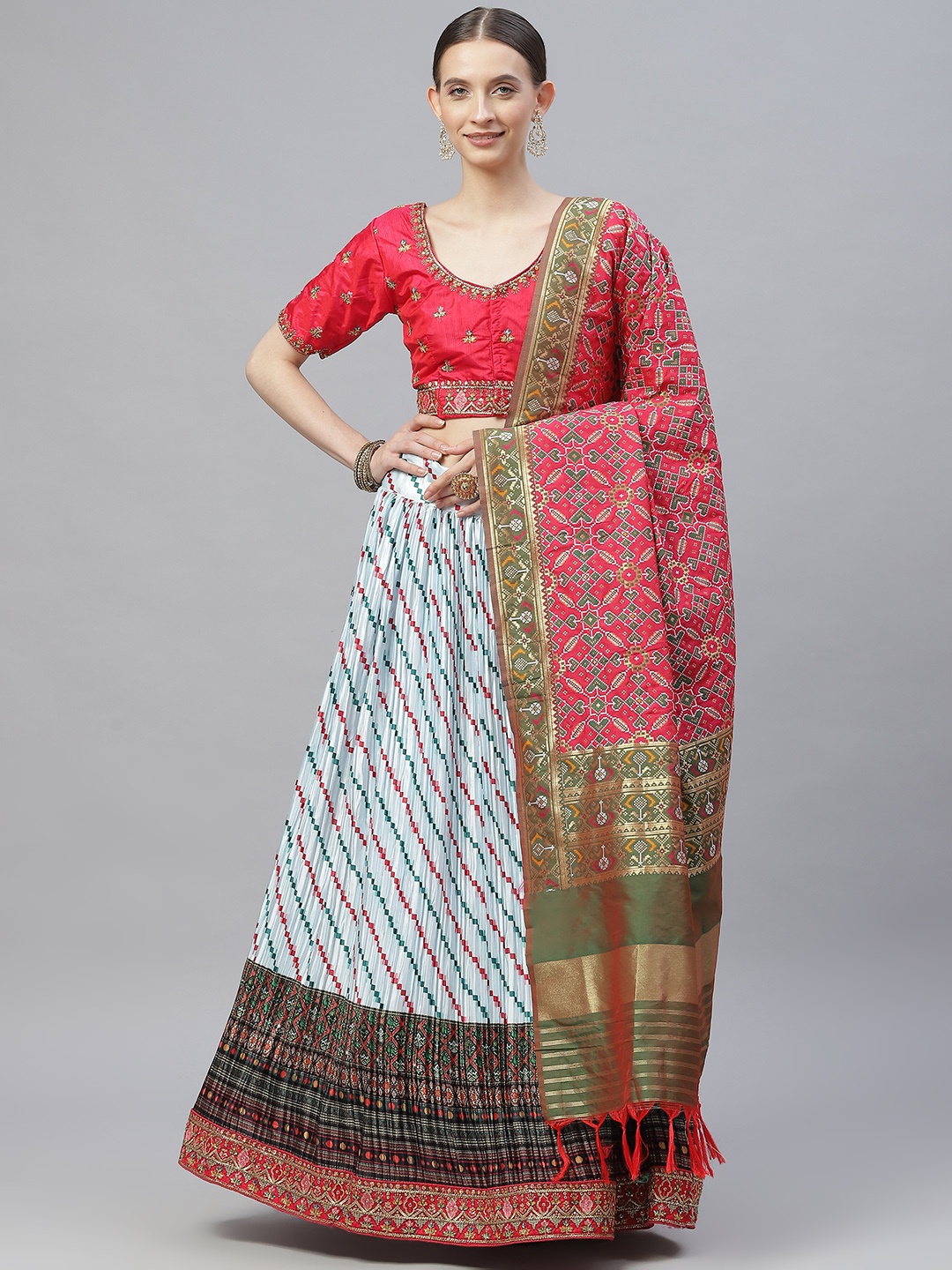 

Readiprint Fashions White & Pink Embroidered Thread Work Semi-Stitched Lehenga & Unstitched Blouse With