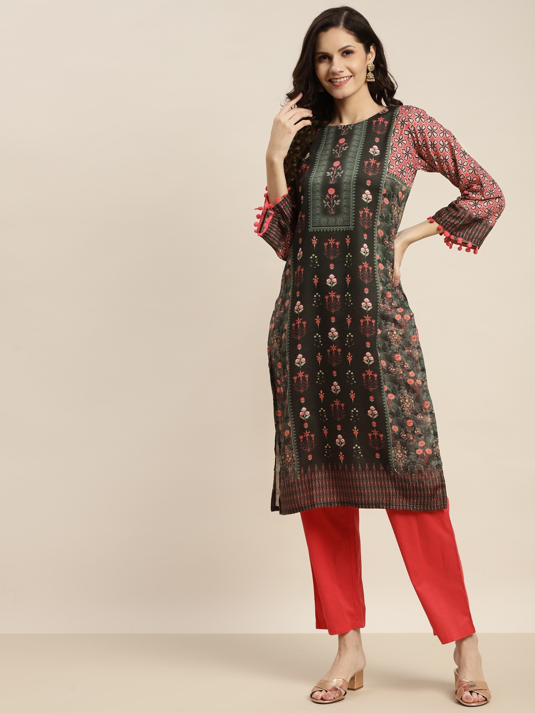 

Tikhi Imli Women Black & Green Floral Printed Kurta