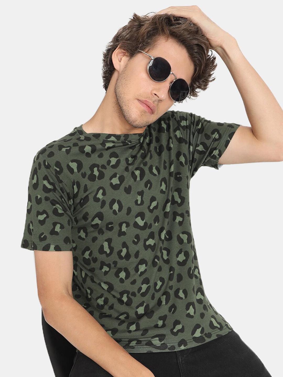 

VASTRADO Men Olive Green Printed T-shirt