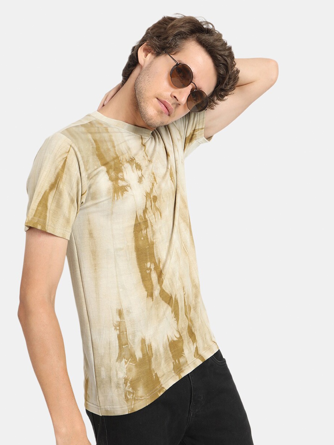 

VASTRADO Men Beige Printed T-shirt