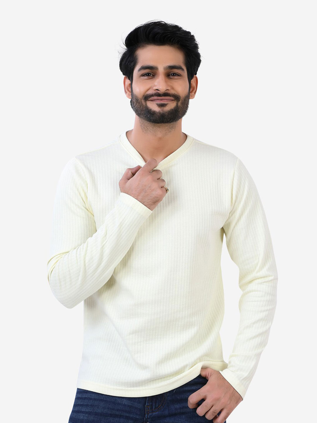 

VASTRADO Men White Solid Patterned T-shirt