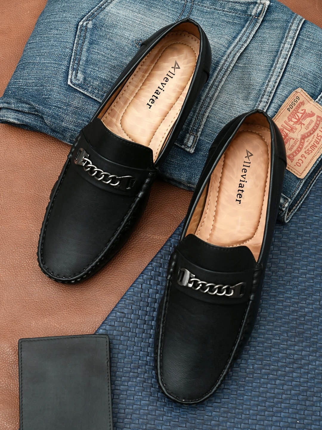 

Alleviater Men Black Loafers