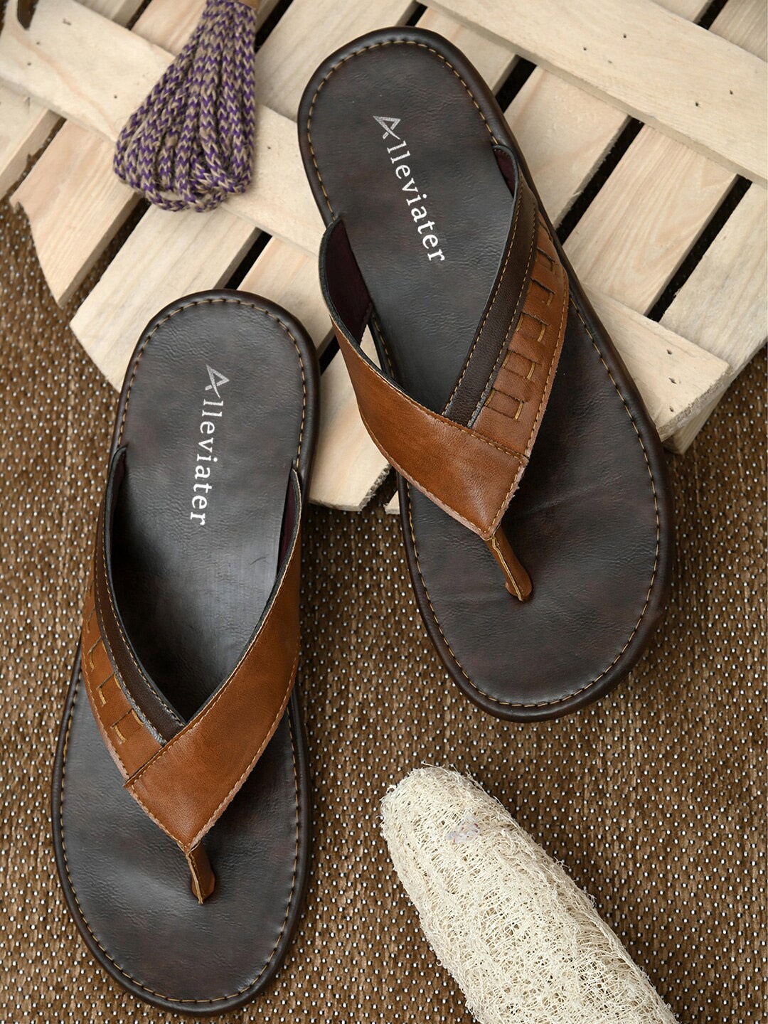 

Alleviater Men Tan & Black Slip-On Flip flops
