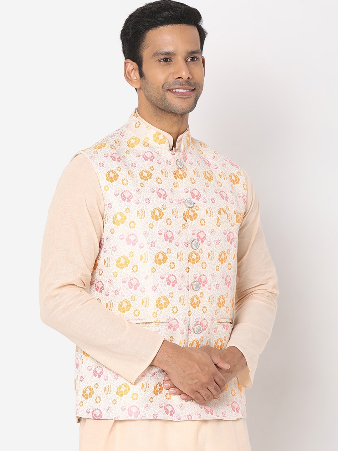 

SALWAR STUDIO Men Cream-Coloured & Pink Woven Design Nehru Jackets