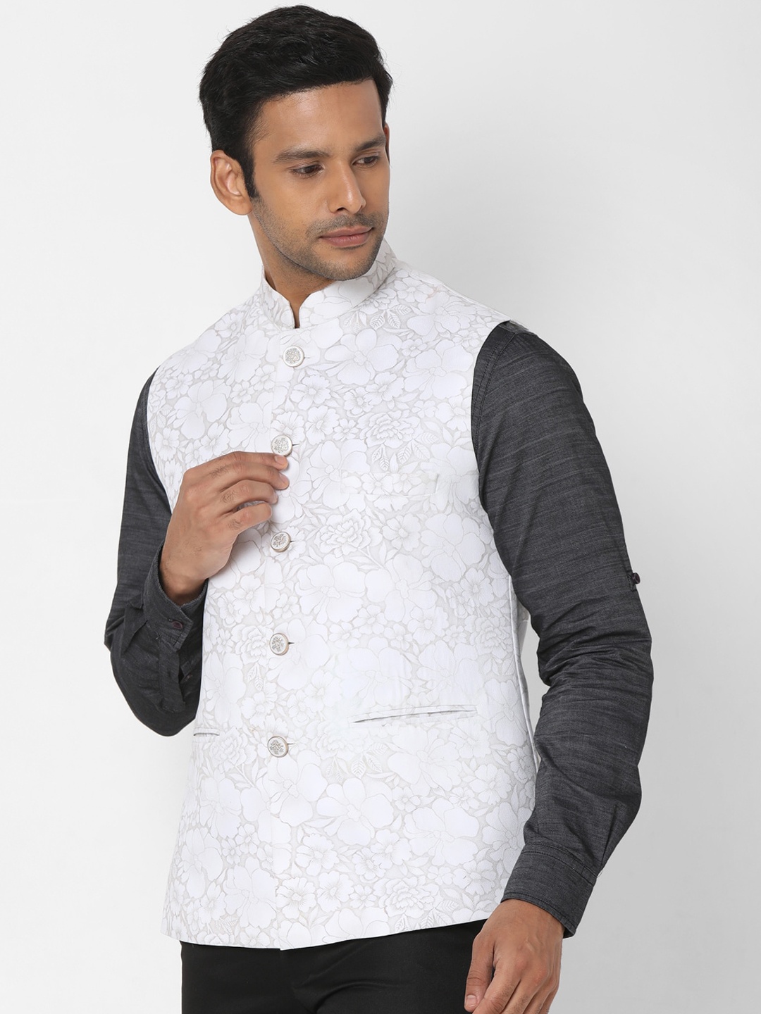 

SALWAR STUDIO Men White Digital Printed Woven Nehru Jacket
