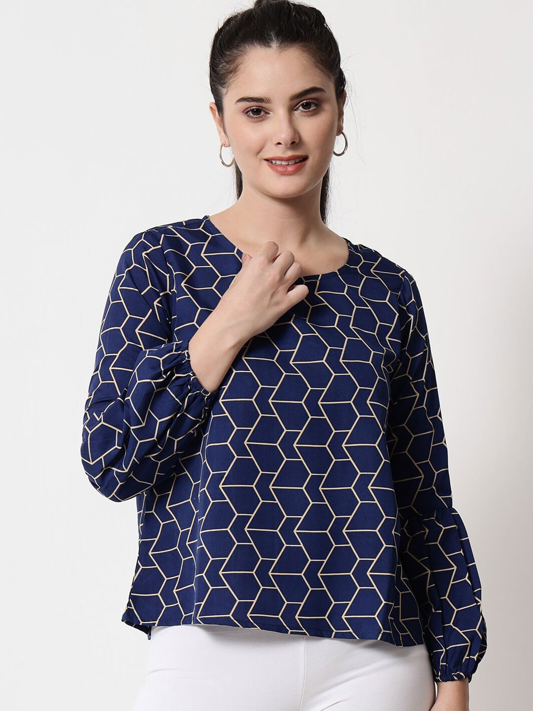 

Yaadleen Women Blue Geometric Print Crepe Top