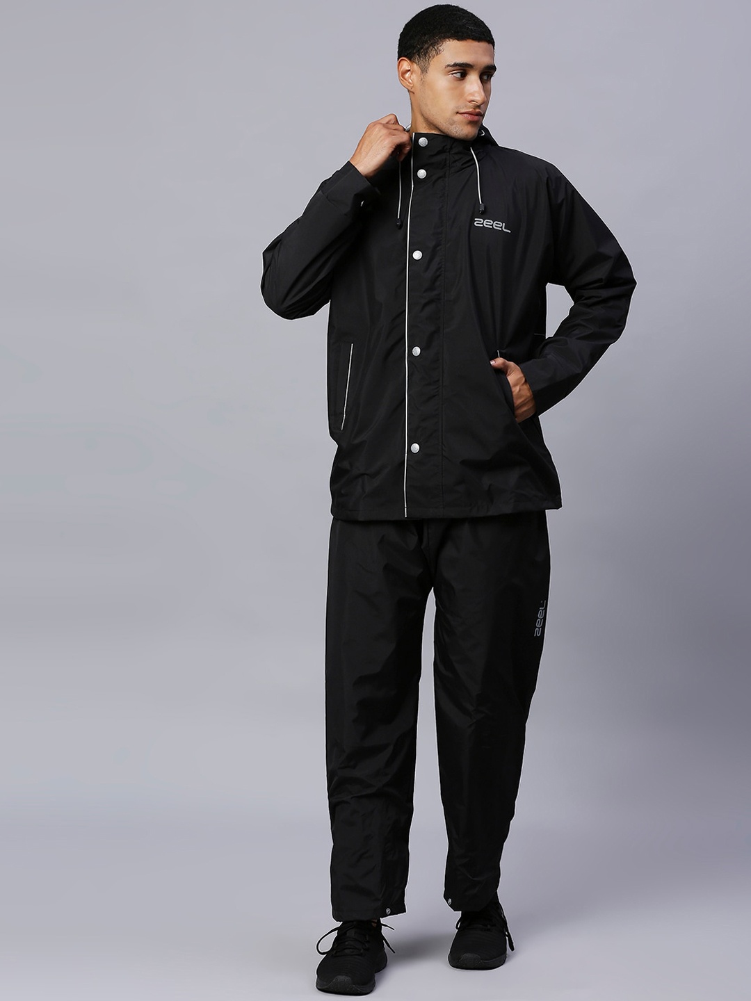 

Zeel Men Black Solid Reversible Rain Suit